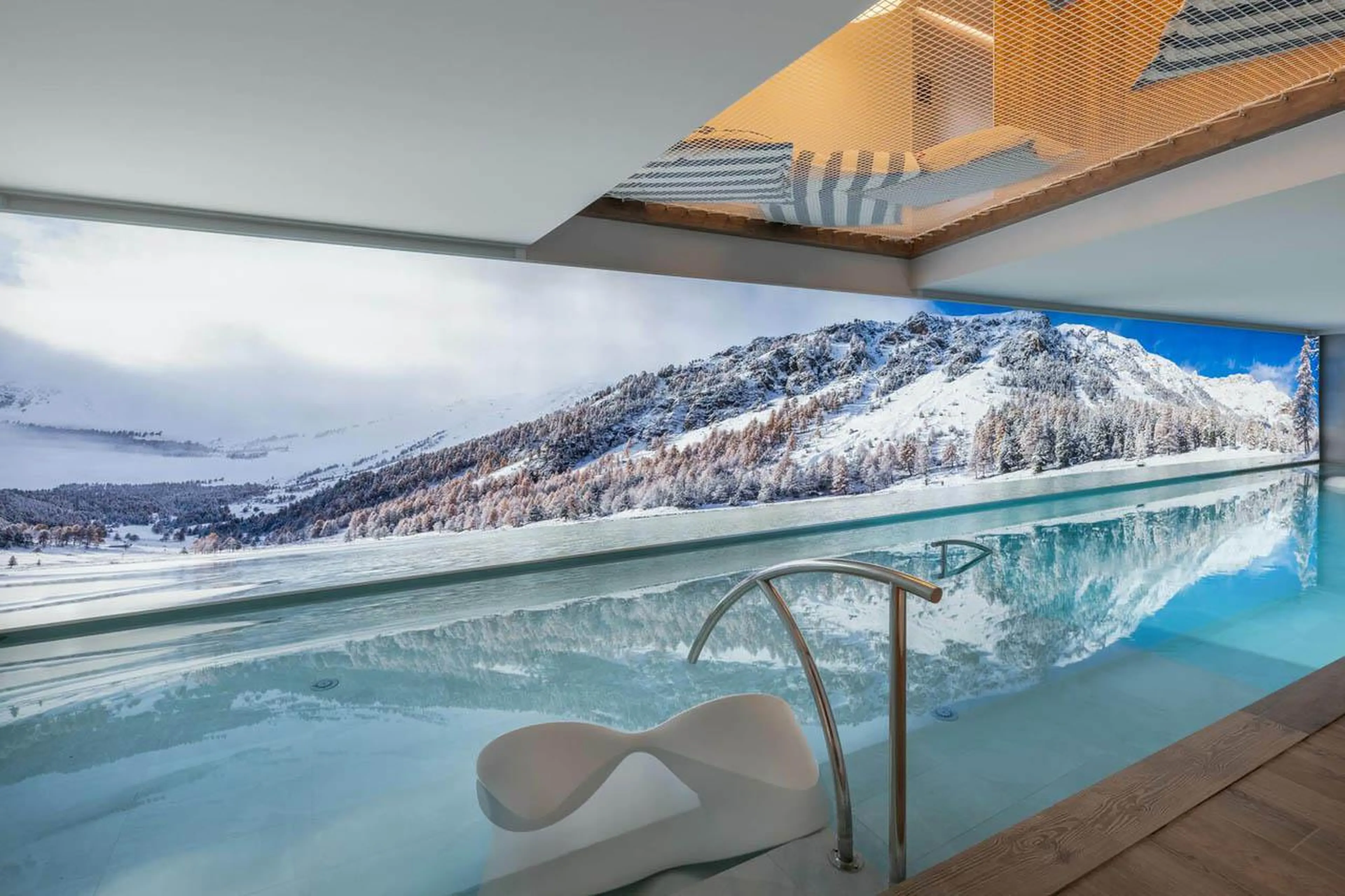 Indoor swimming pool at Apartment Tintoretto in Courchevel 1850