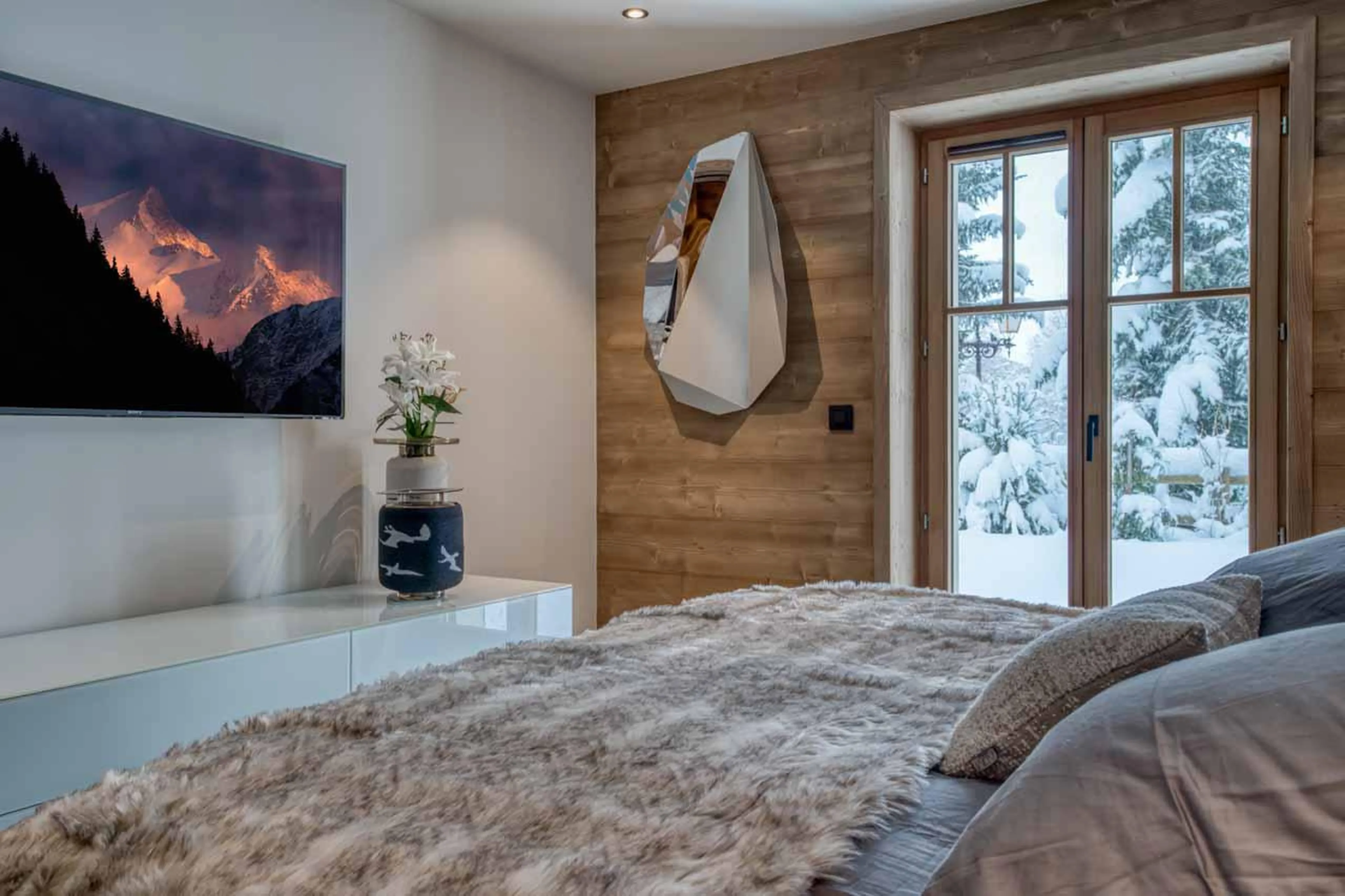 Access to garden from Apartment Tourmaline in Megeve