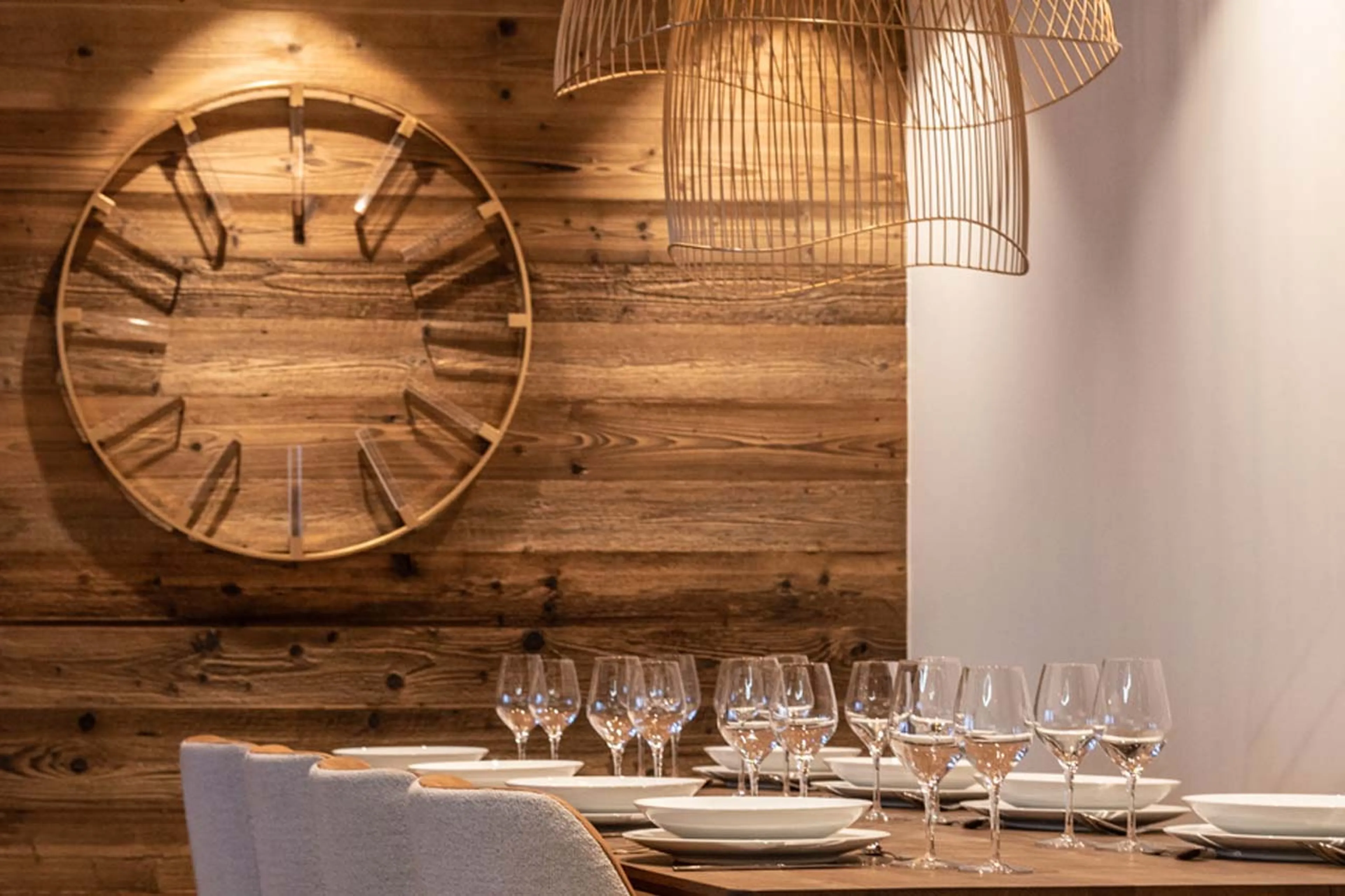 Dining table in Apartment Vail Lodge A01 in Val d'Isere