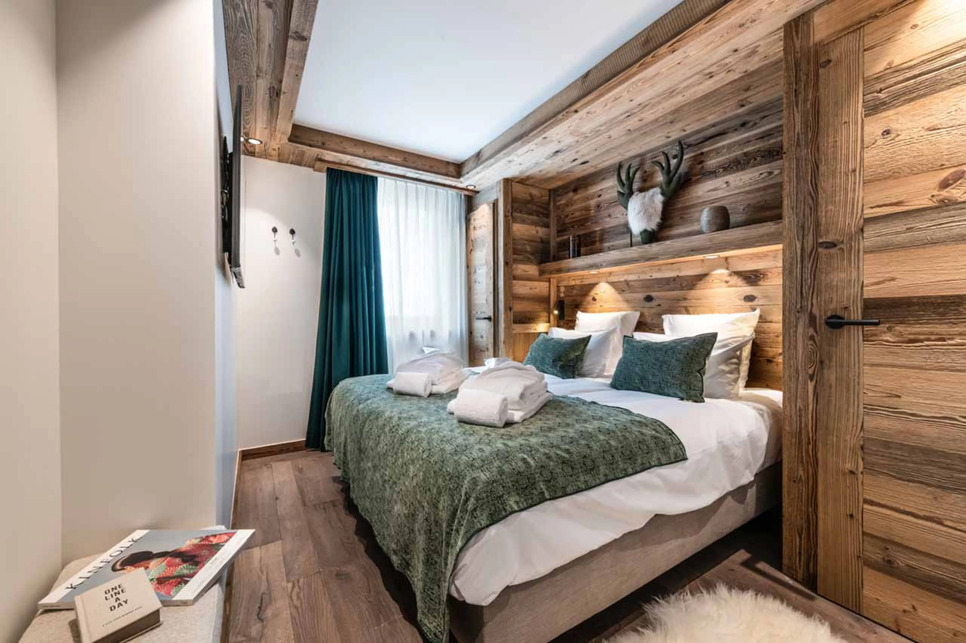Bedroom 1 at Vail Lodge Apartment B12, Val d'Isere