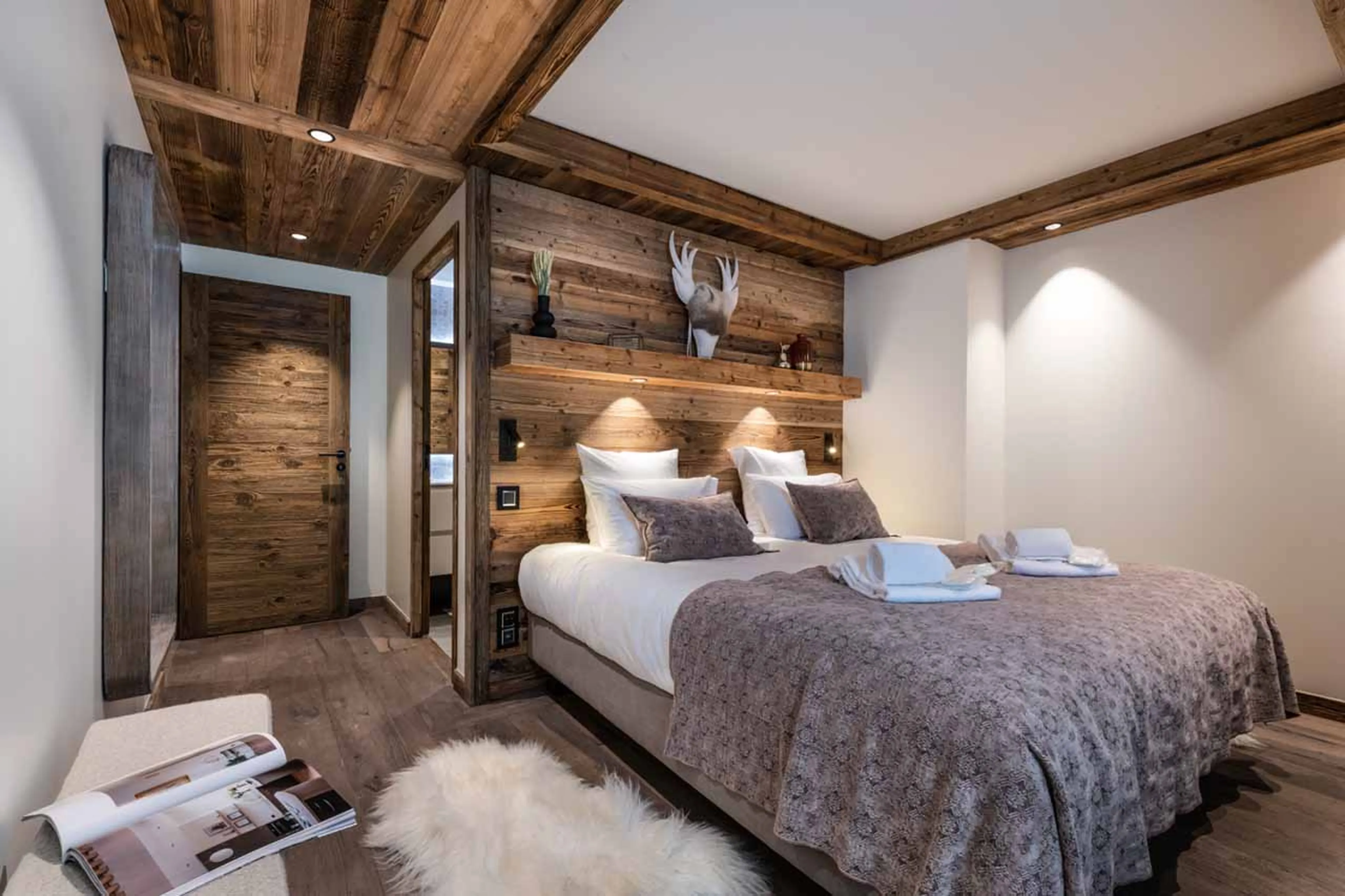 Bedroom 2 at Vail Lodge Apartment B12, Val d'Isere