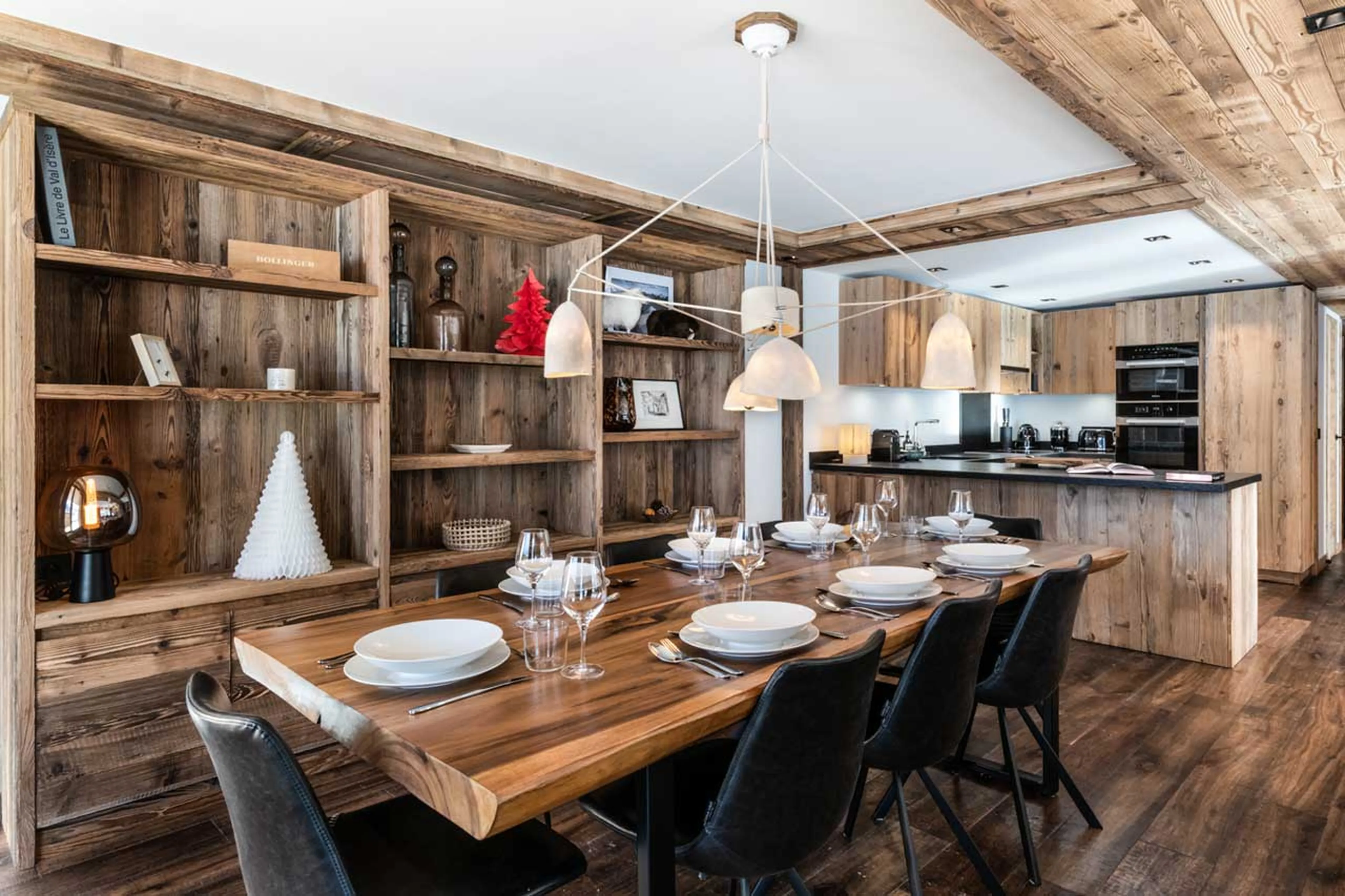 Dining area and living area at Apartment Vail Lodge B32 in Val d'Isere