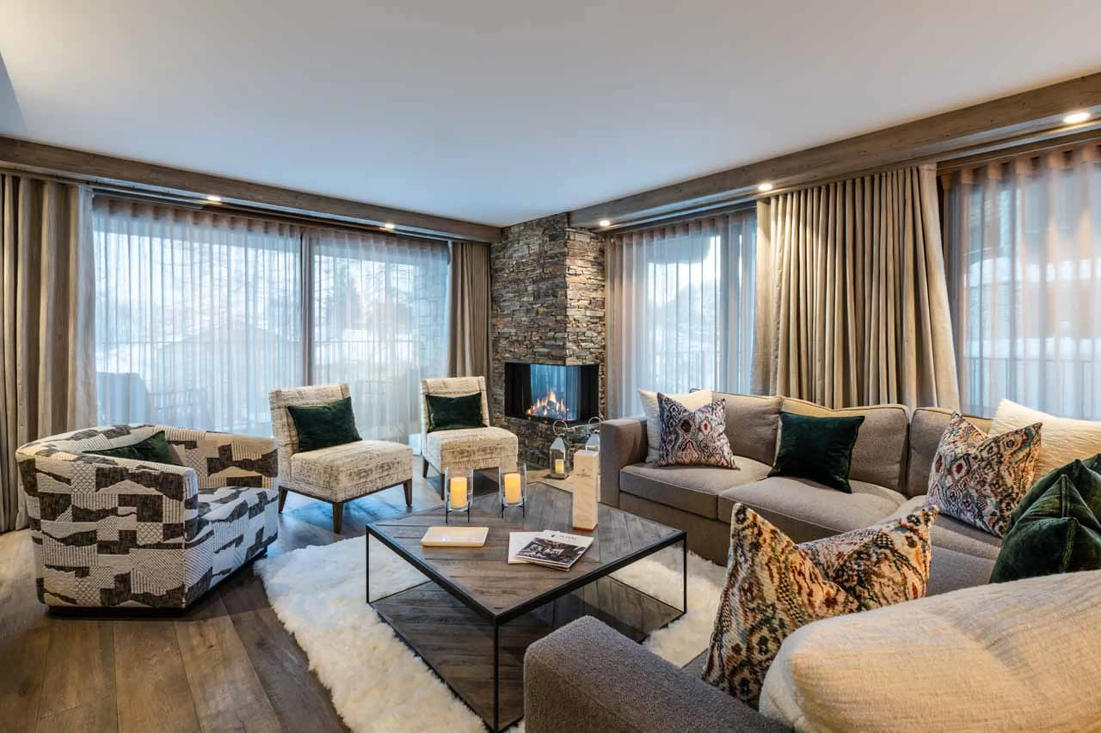 Living area sofas at Apartment Vail Lodge A11, Val d'Isere