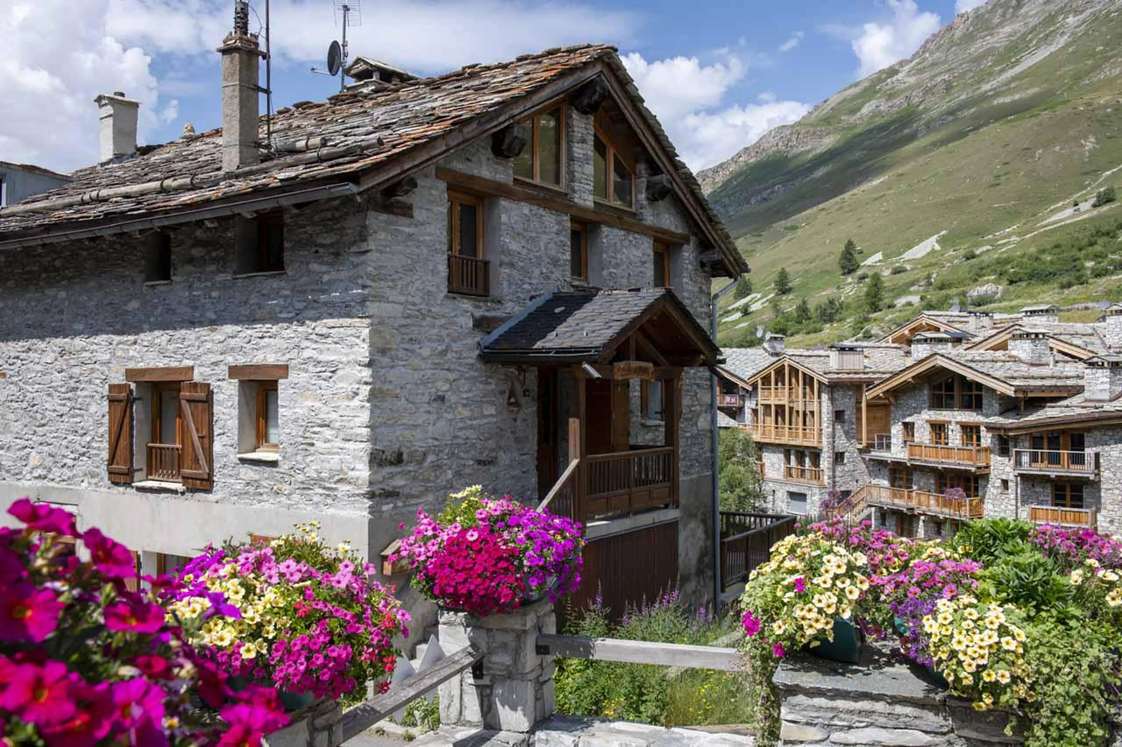 Traditional exterior of Arolay Penthouse, Val d'Isere
