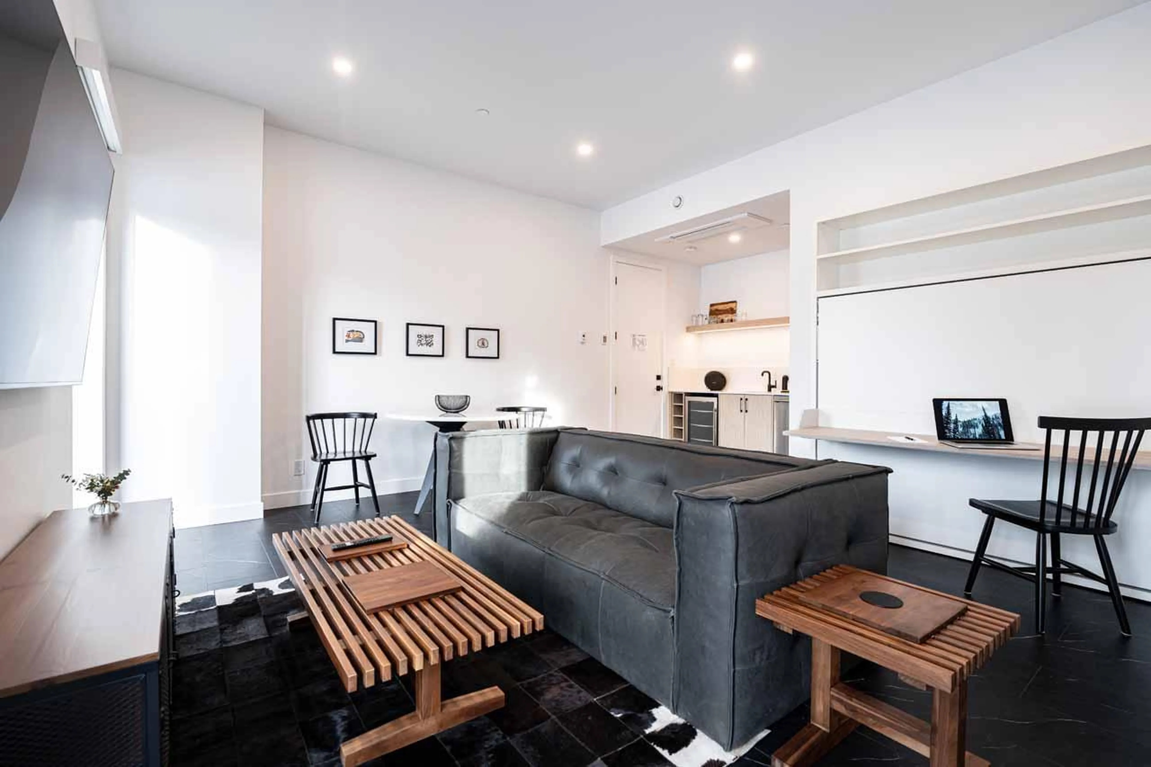 Spacious and elegant main floor suite at Arrowhead Lodge in Revelstoke