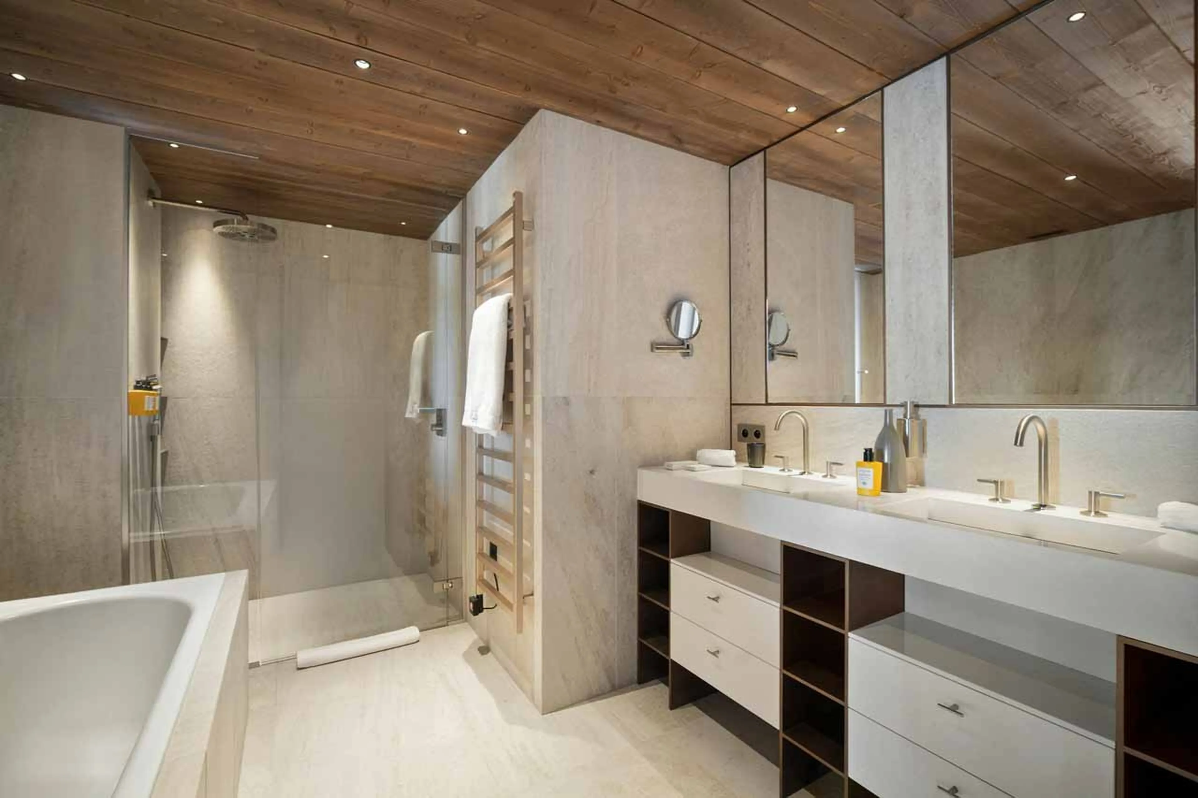 En-suite bathroom at Atmosphere 501 in Courchevel 1850