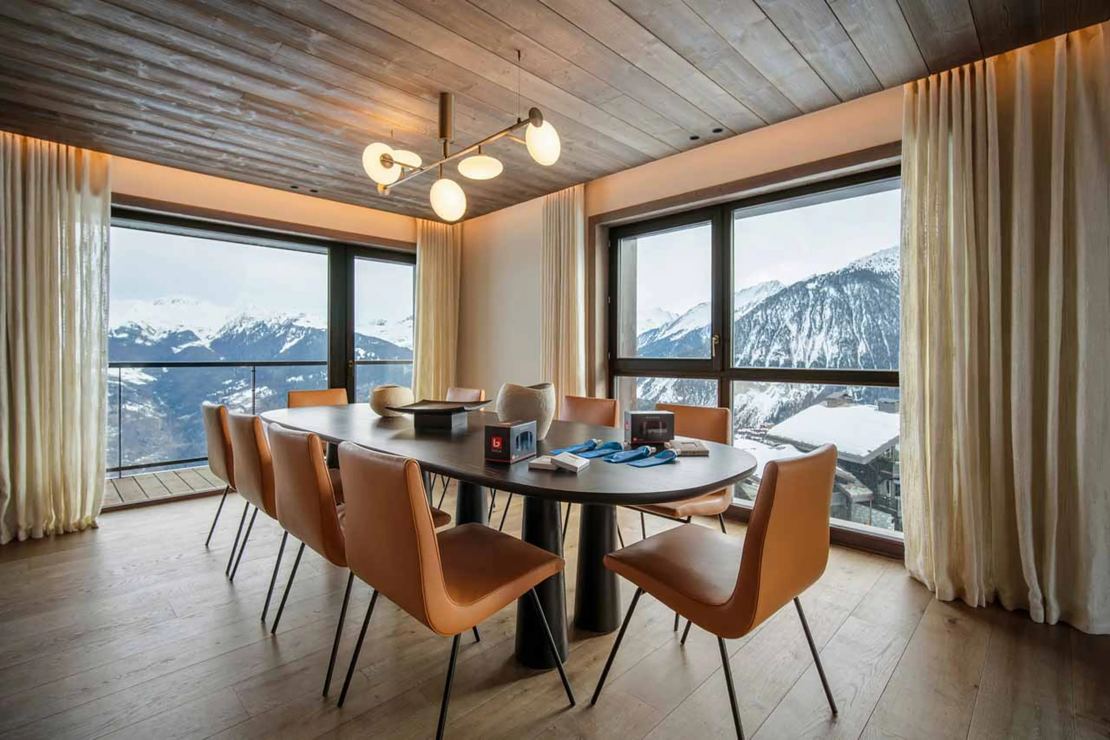 Dining area 2 in Atmosphere Apartment 902, Courchevel 1850