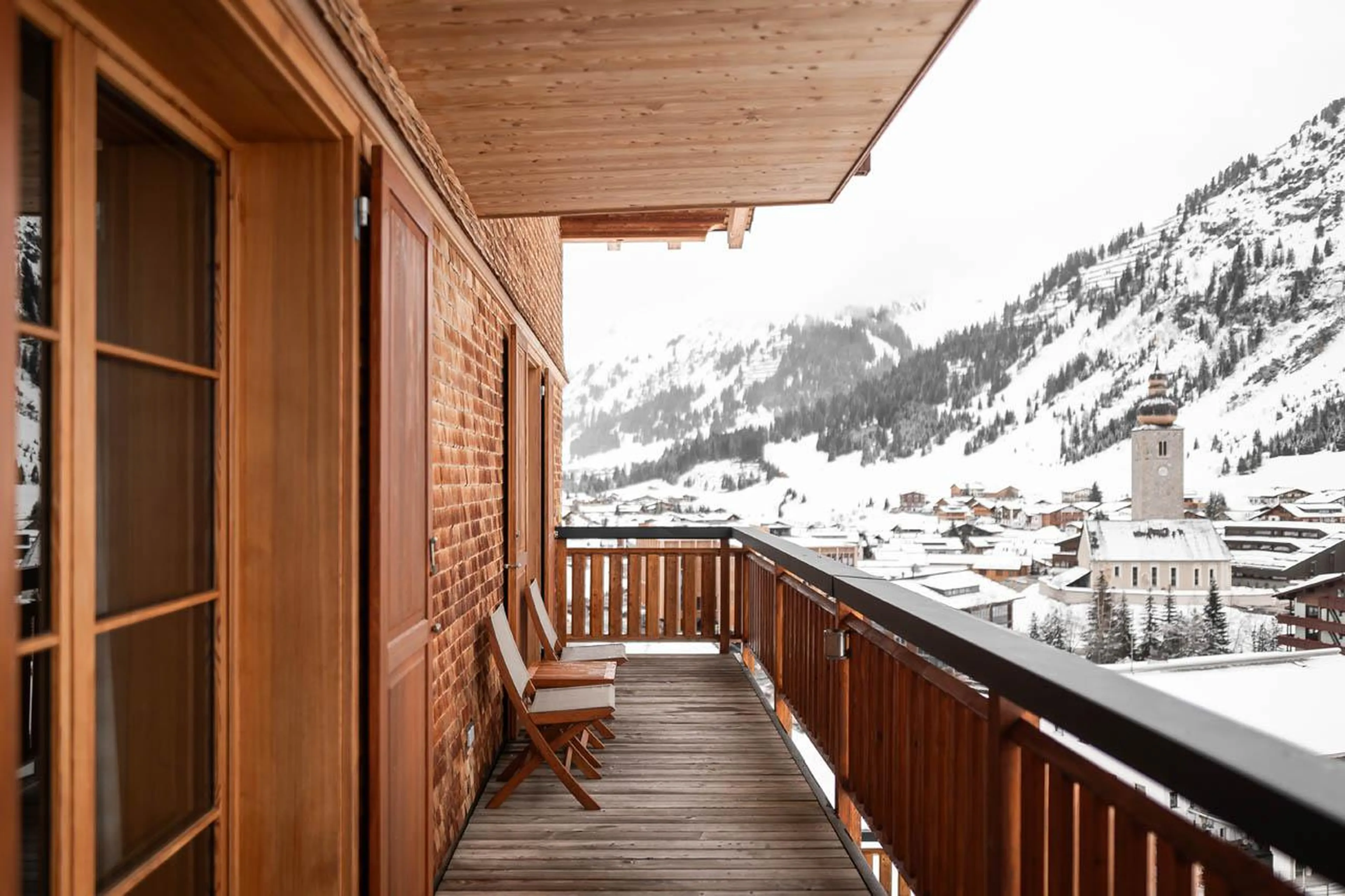 Balcony with sweeping mountain views at Aurelio Club Chalet in Lech