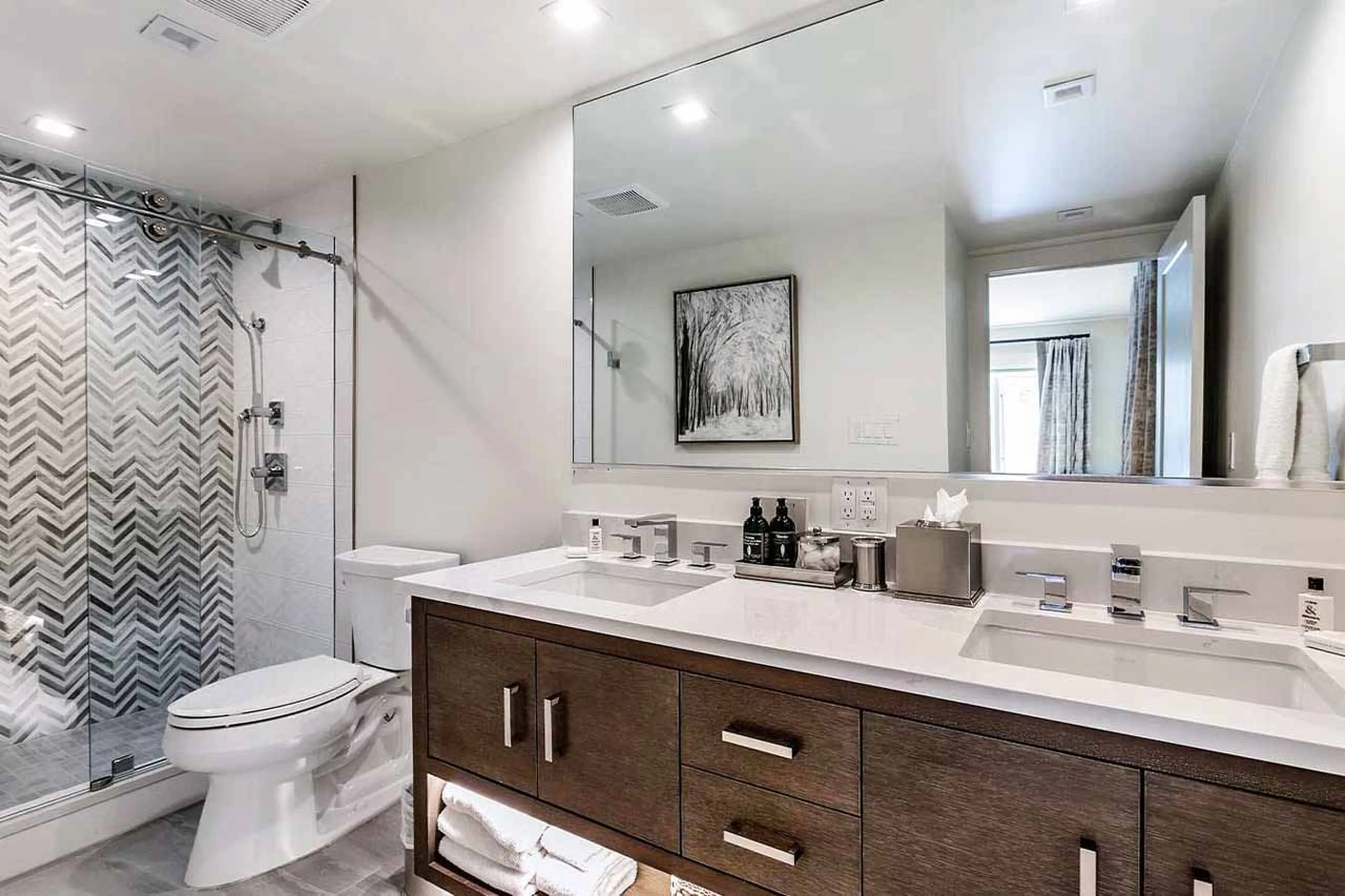 En-suite shower room at Avanti Chalet in Vail