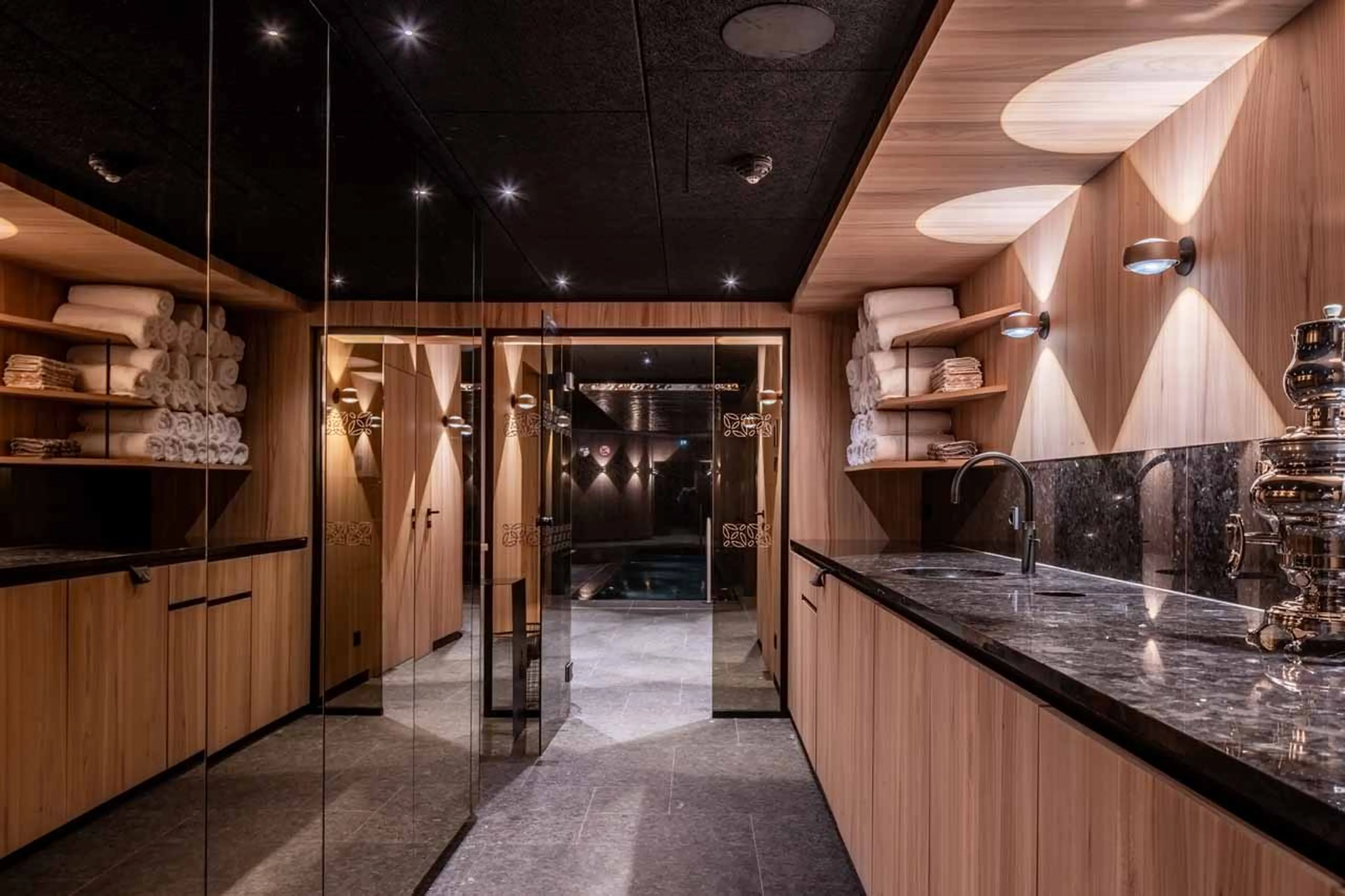 Tea bar in shared spa at Balegia Apartment 3 in Lech