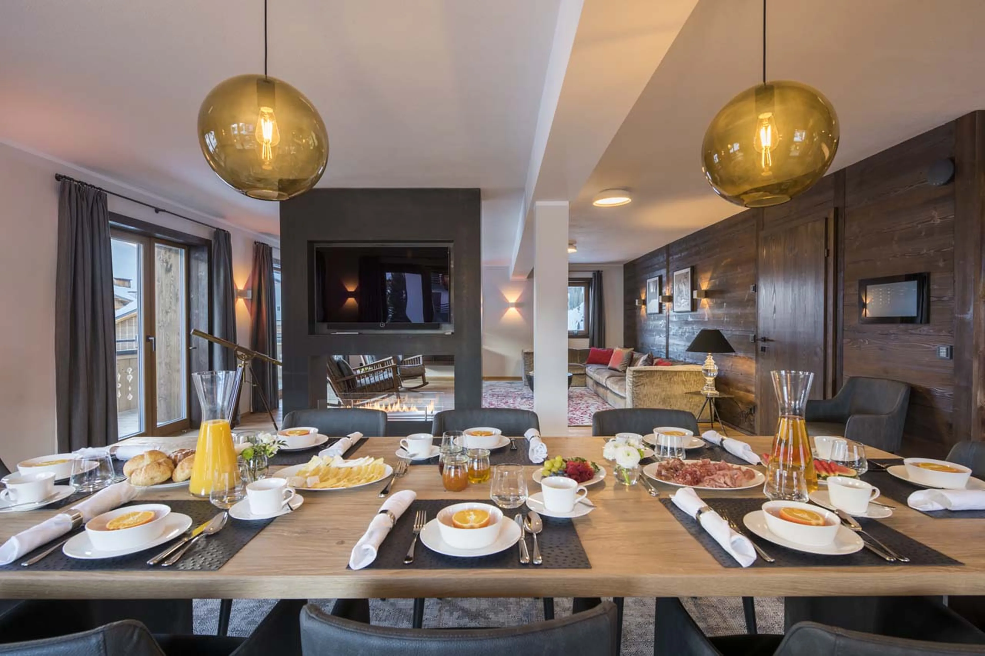 Dining table at Exterior of Balegia Apartment 4 in Lech