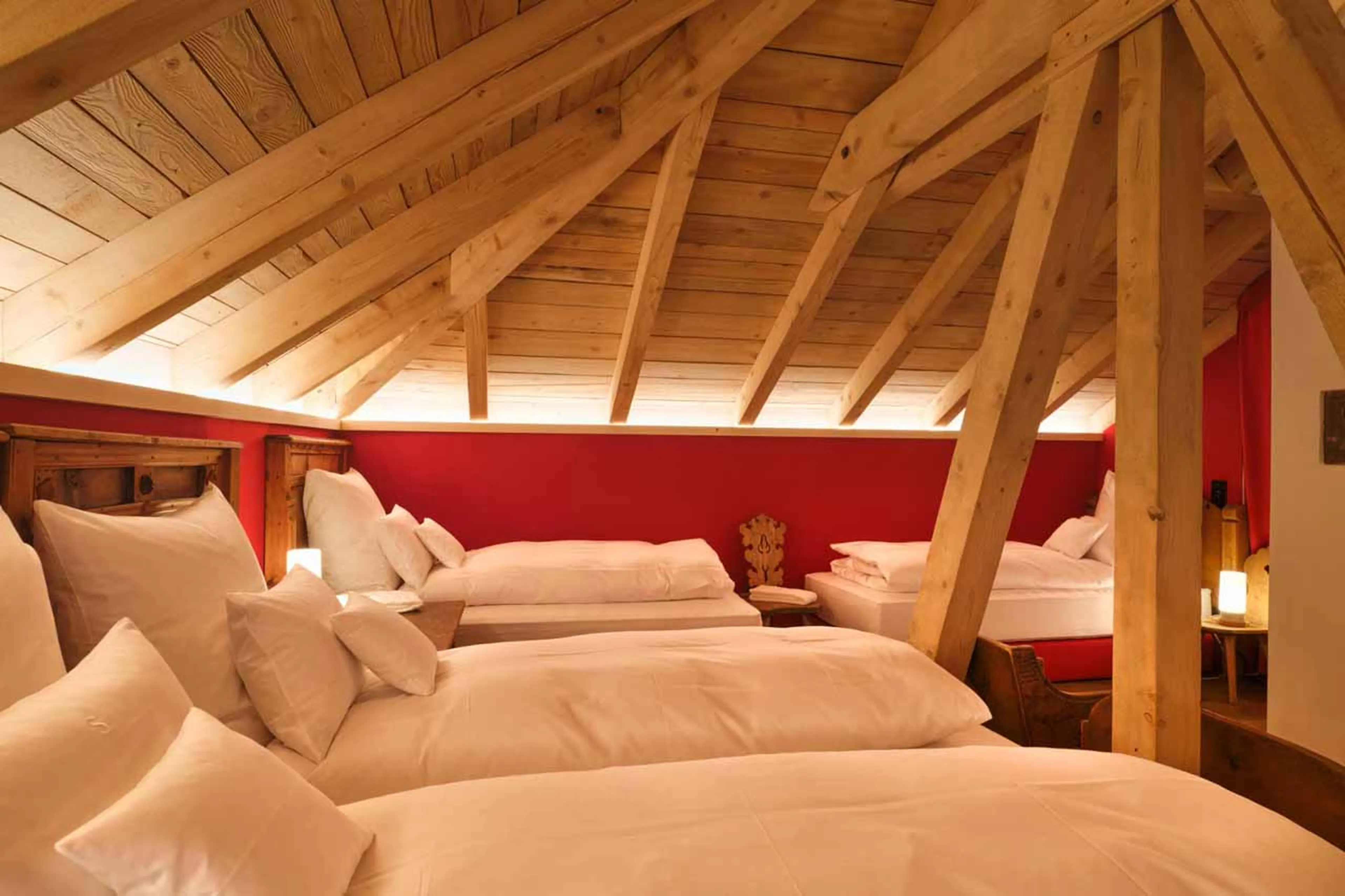 Bedroom 8 beds at Chesa Bellaria in St Moritz