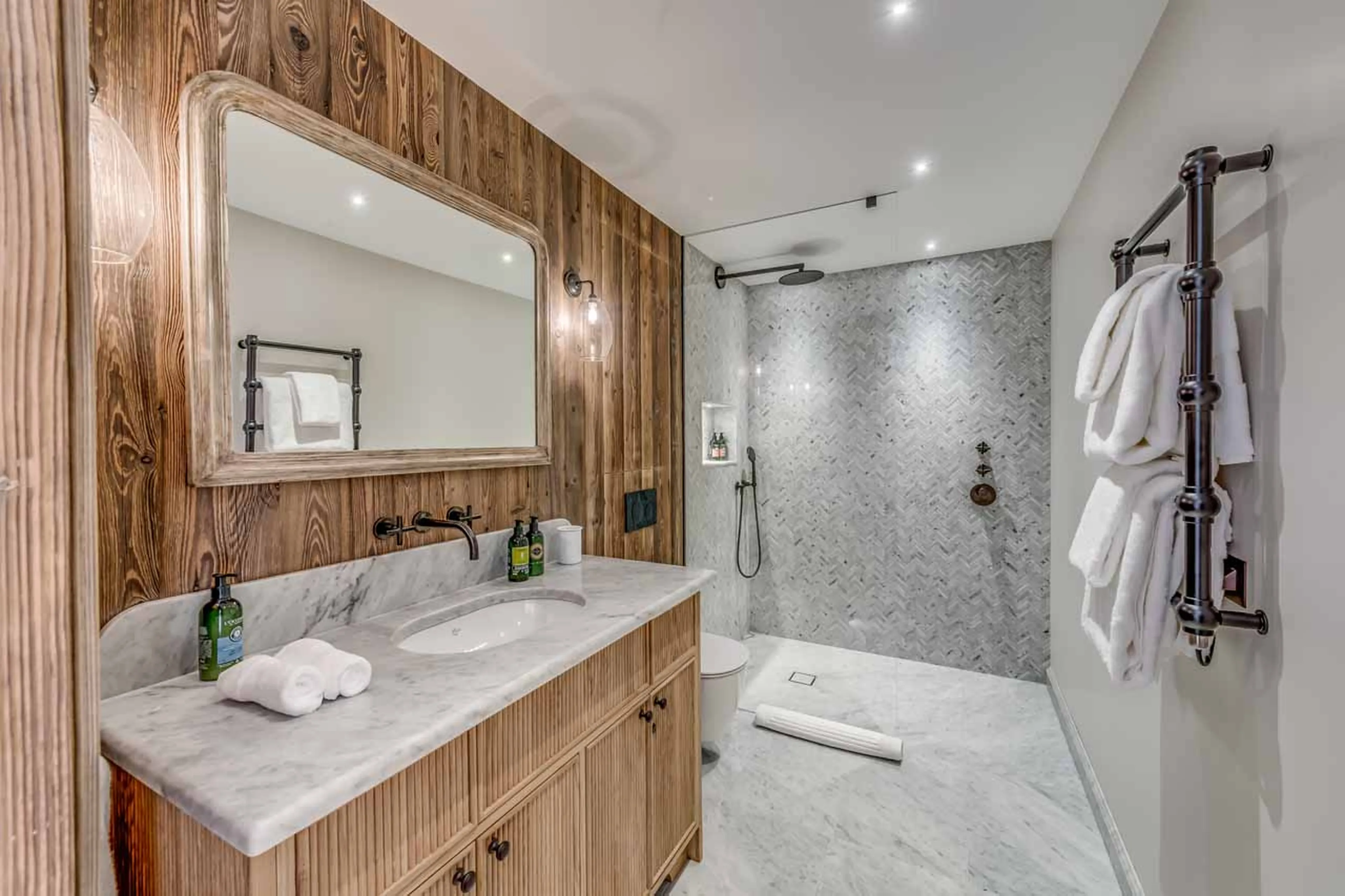 Shower room at Chalet Blackcomb in Val d'Isere