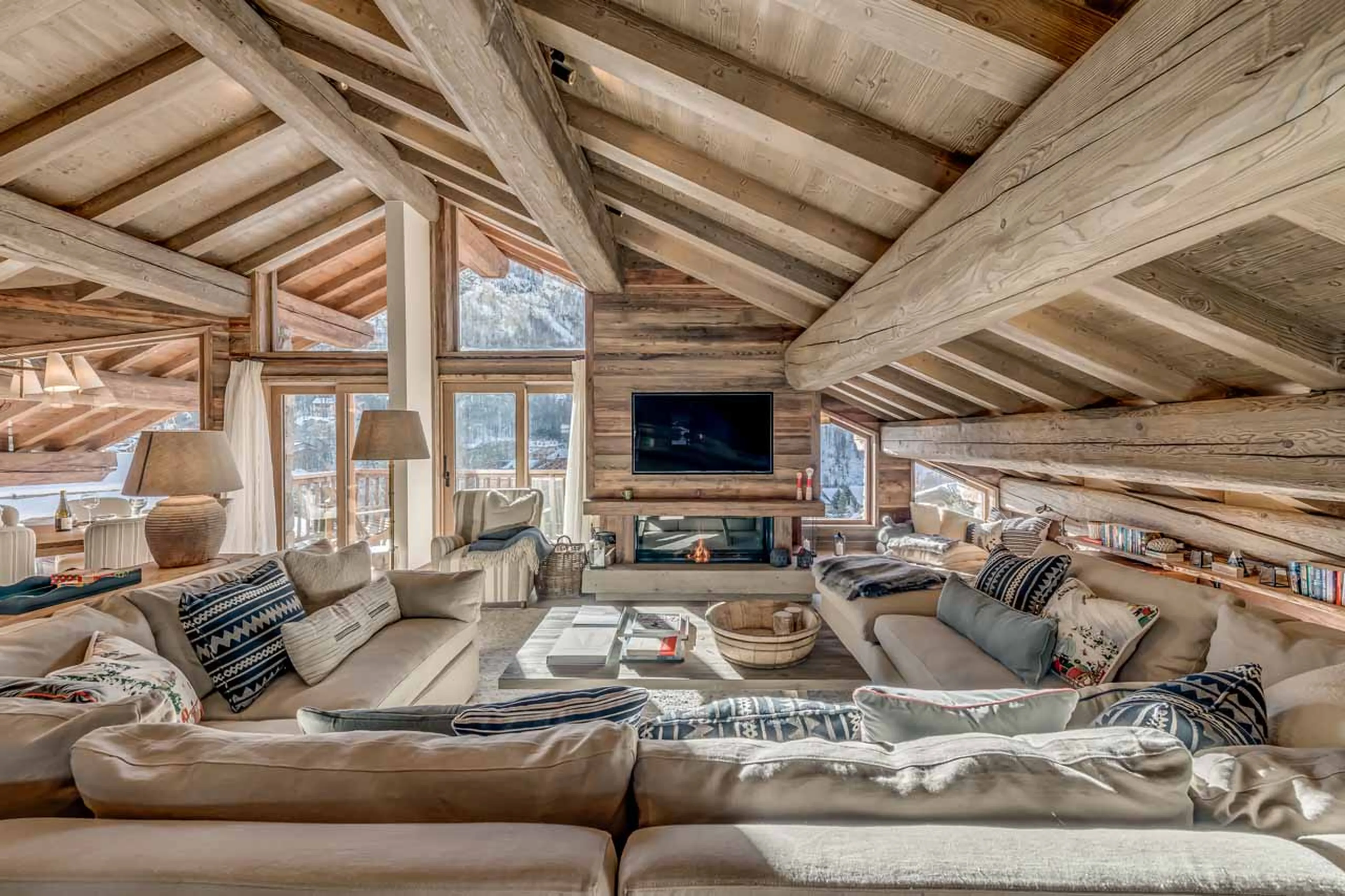 Living area at Chalet Blackcomb in Val d'Isere