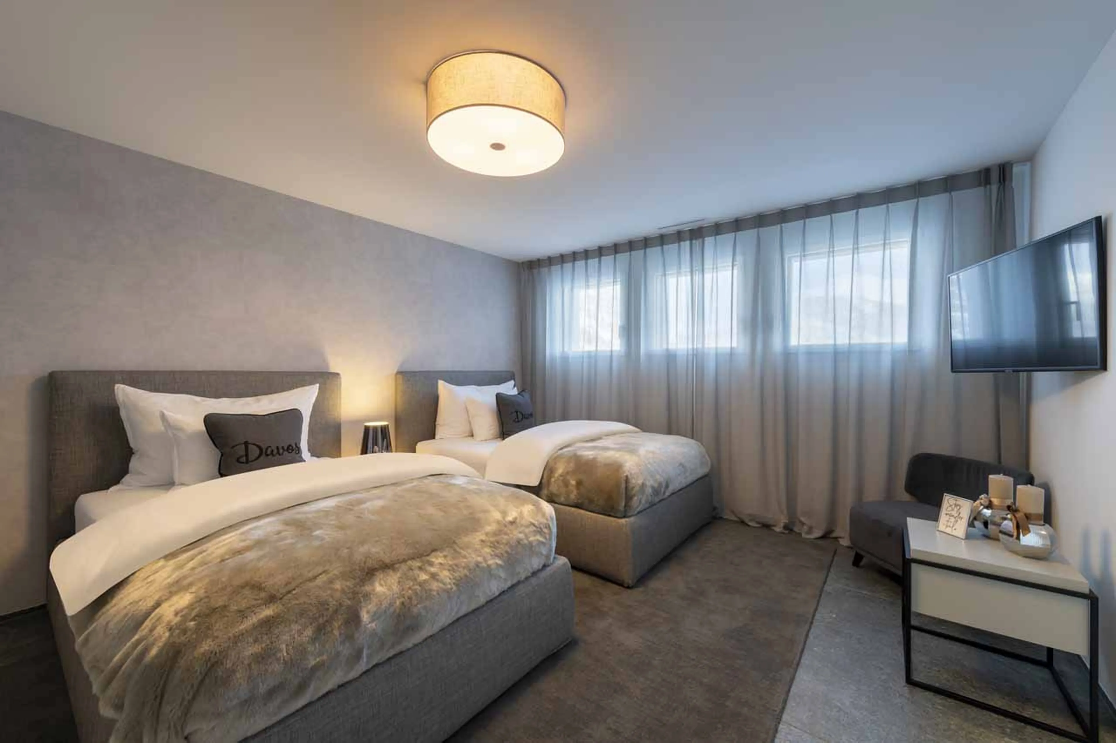 Bedroom six at Jackobshorn in Bortji Estate in Davos