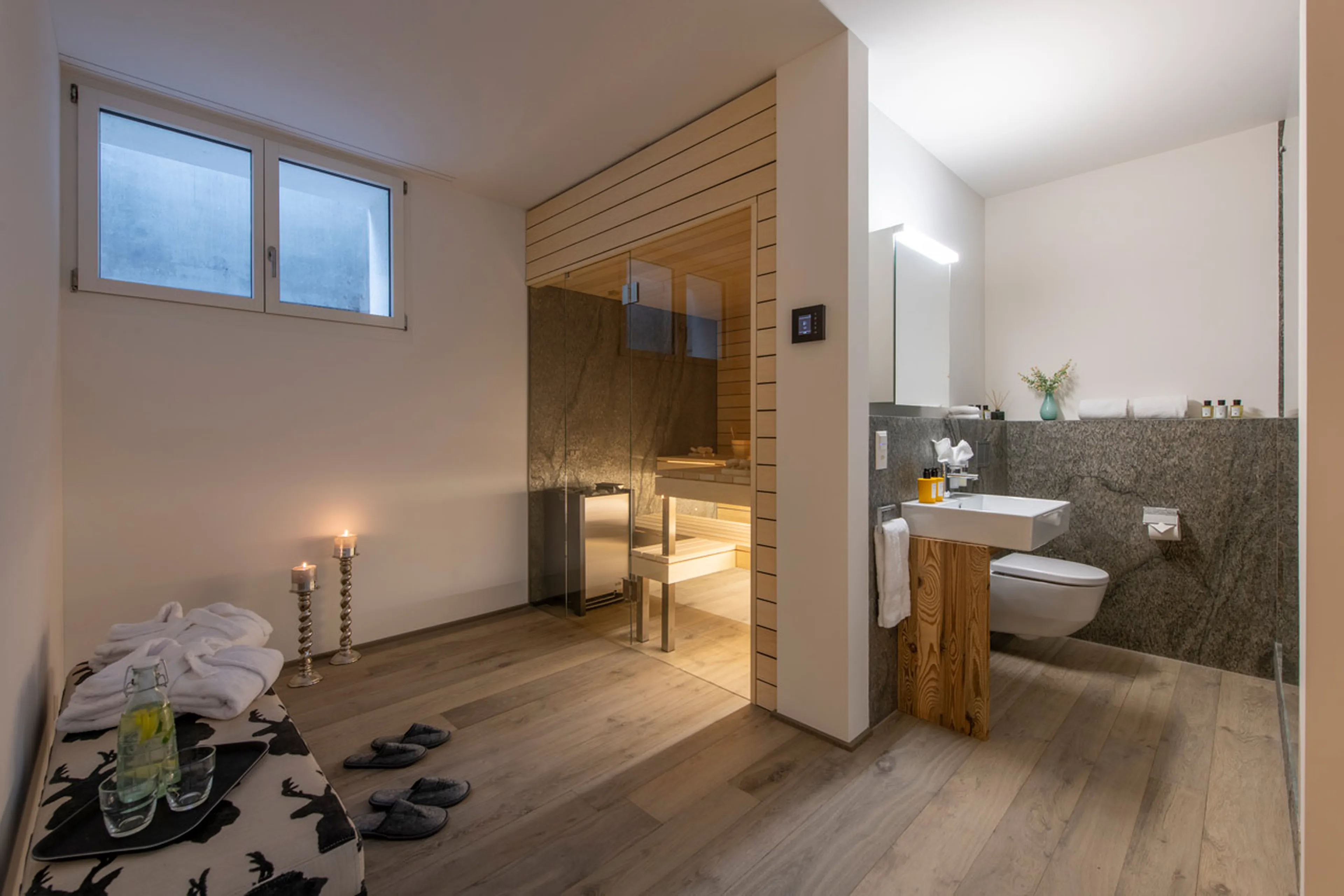 Sauna and shower at Seehorn in Bortji Estate in Davos