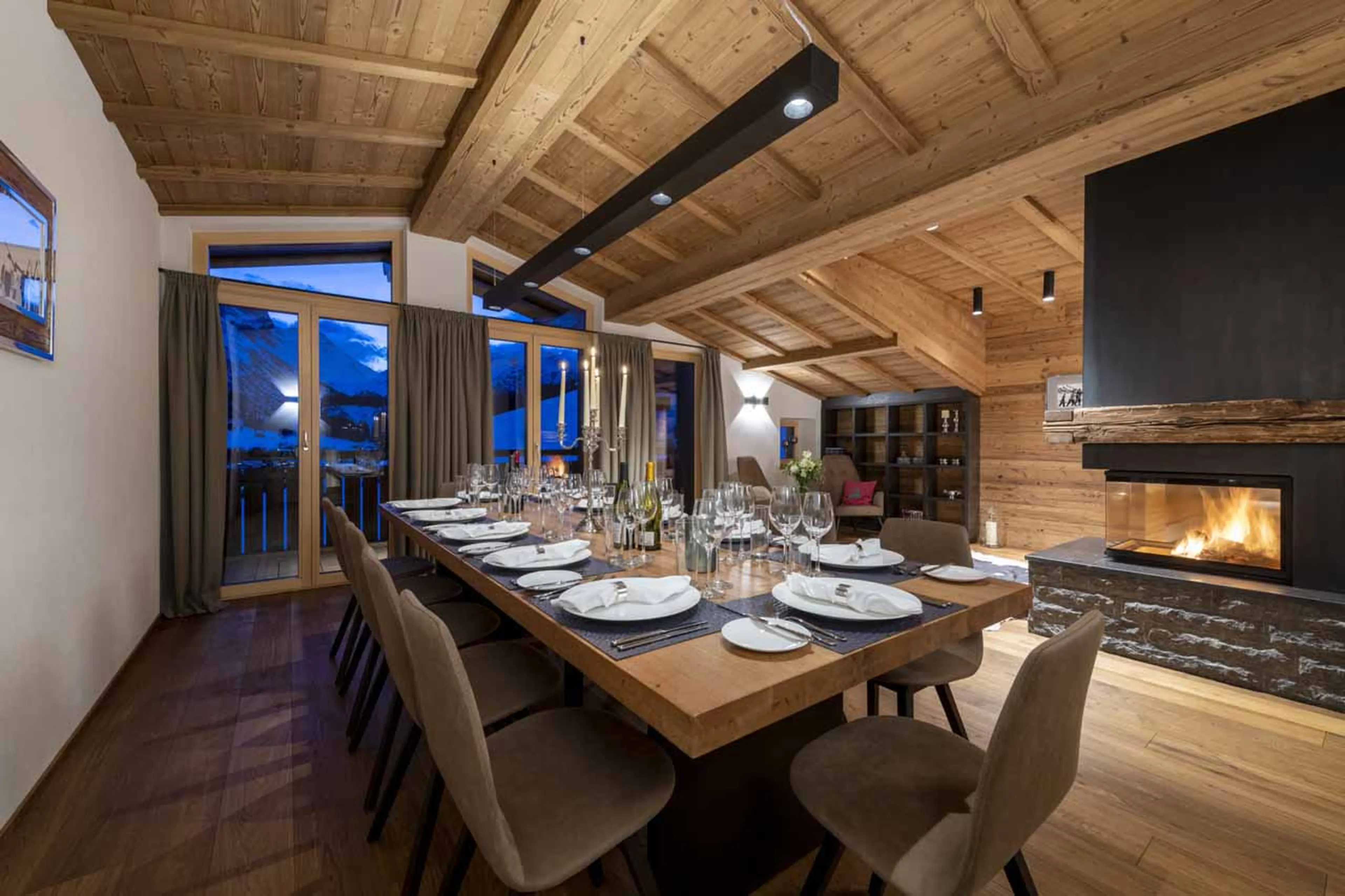 Dining table seating 12 at Buhlhof Penthouse in Lech