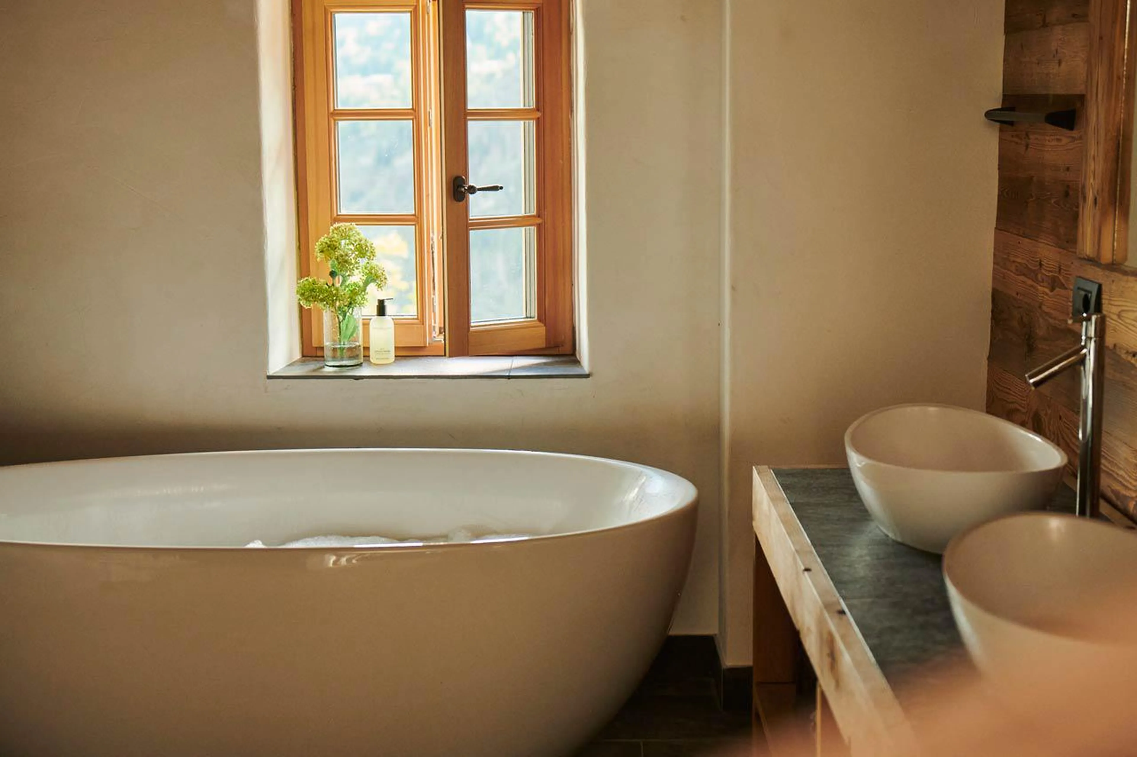 Shared bathroom at Casa Tra Cime in Arabba