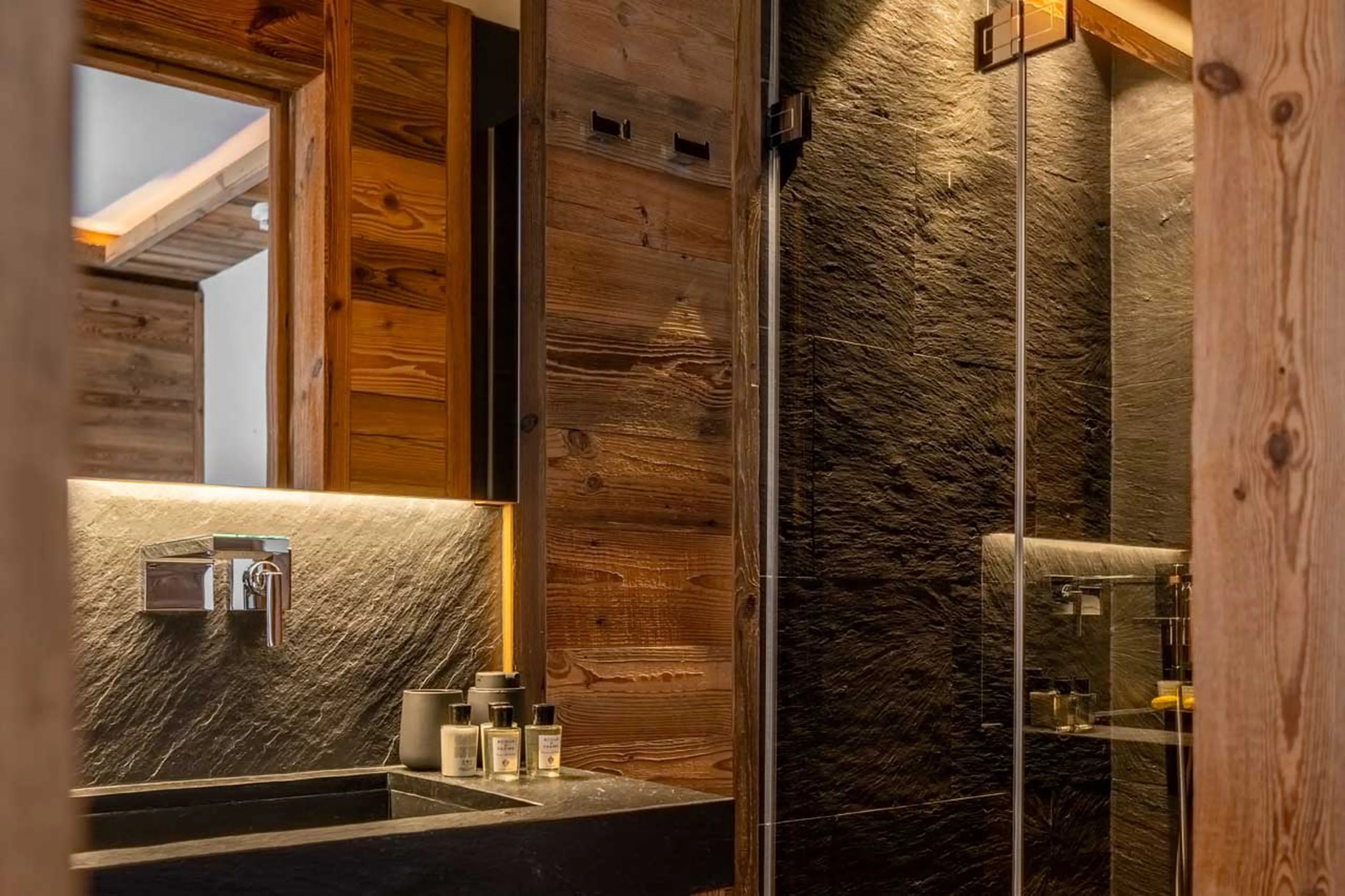 Bedroom 3 en-suite at Chalech 3 in Lech