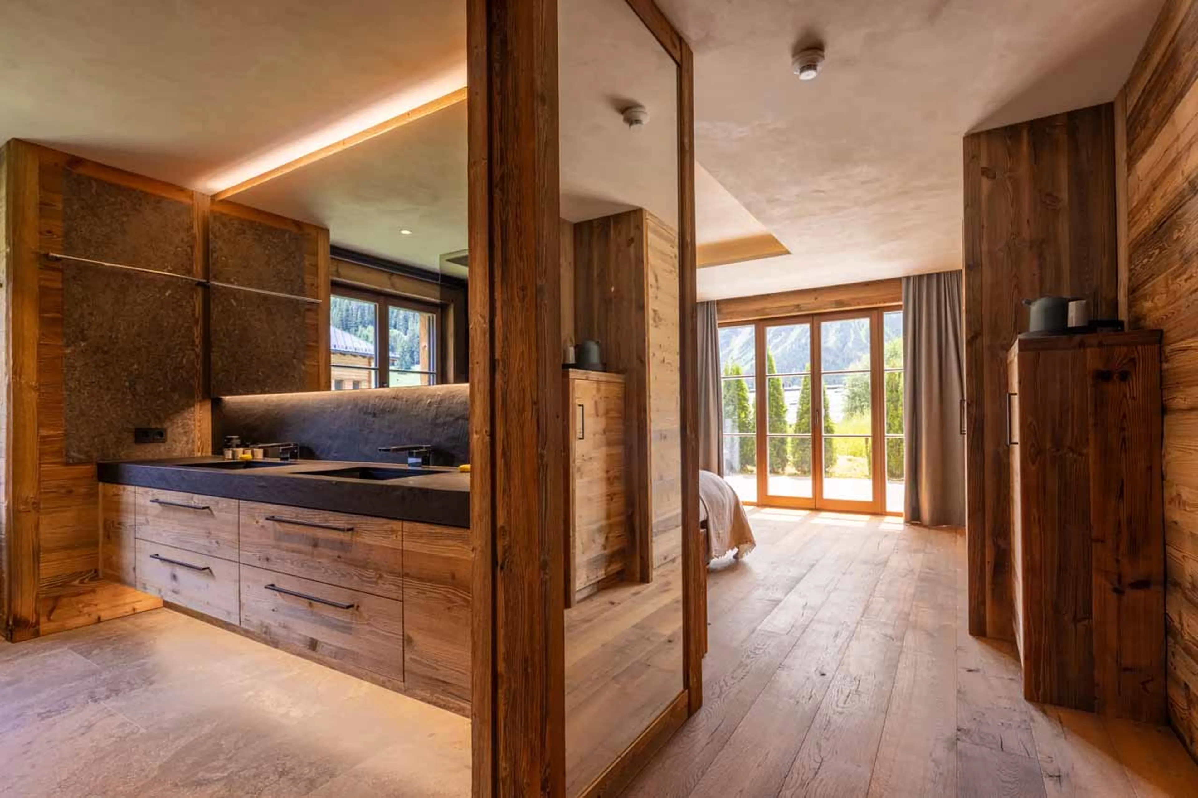 Bedroom 5 en-suite at Chalech 3 in Lech