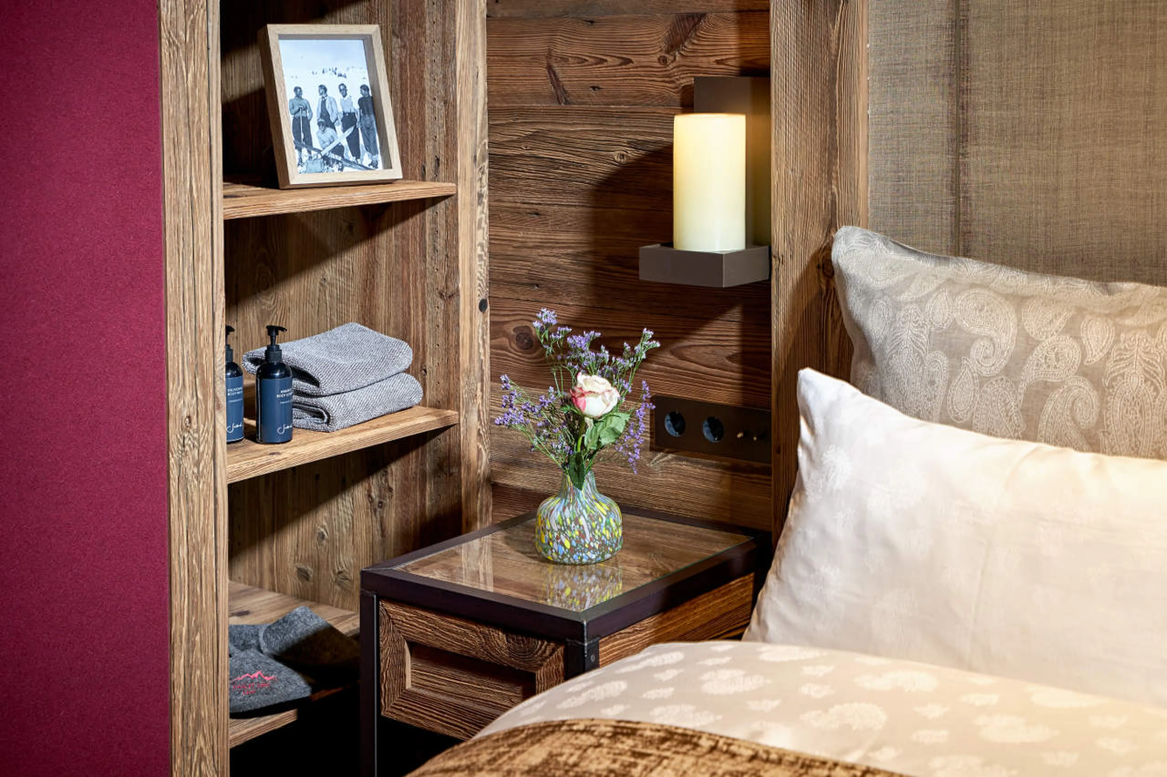 Detail in en-suite double bedroom in Chalet 1551 in Lech