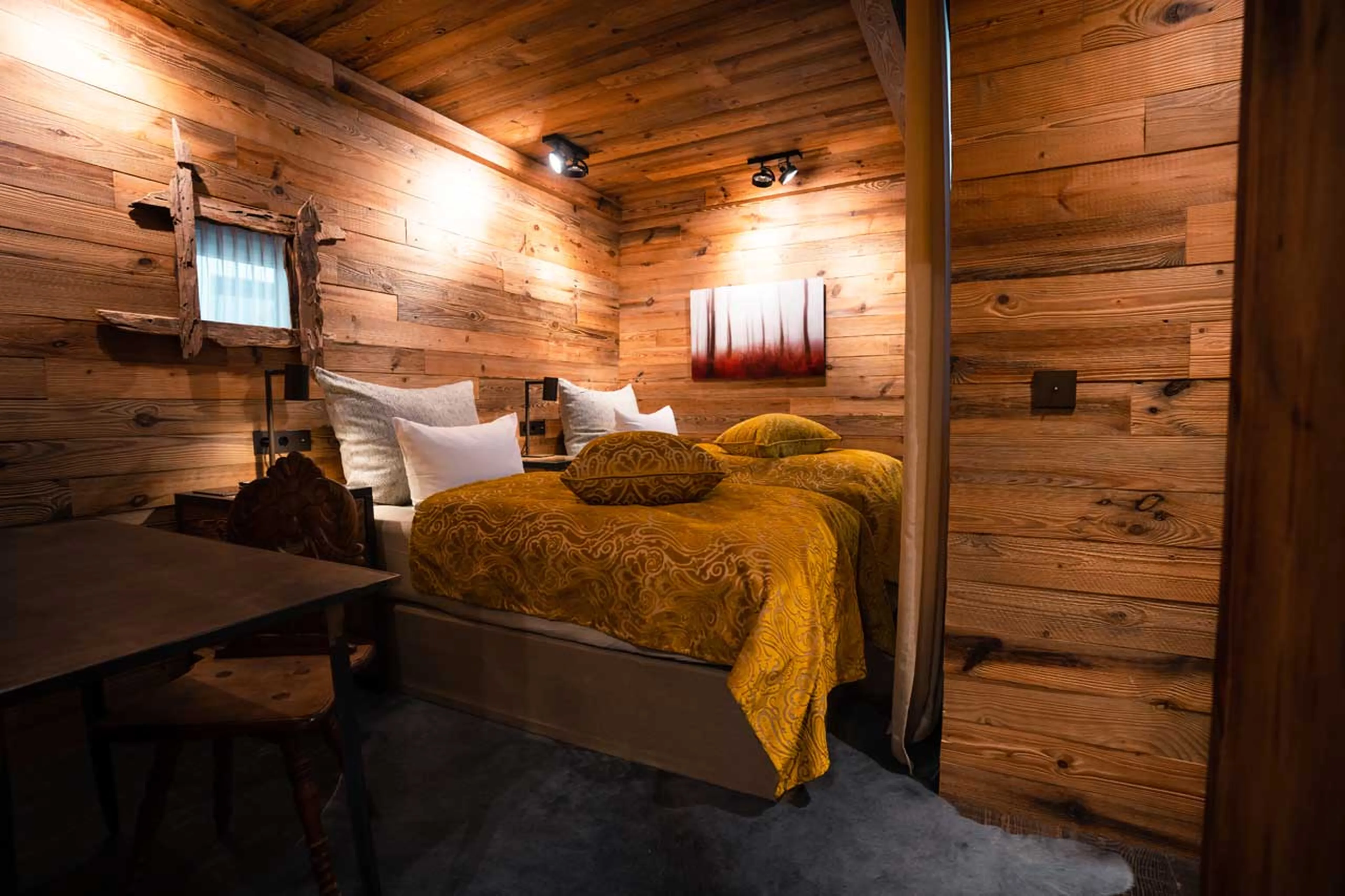 Bedroom six at Chalet 1551 in Lech