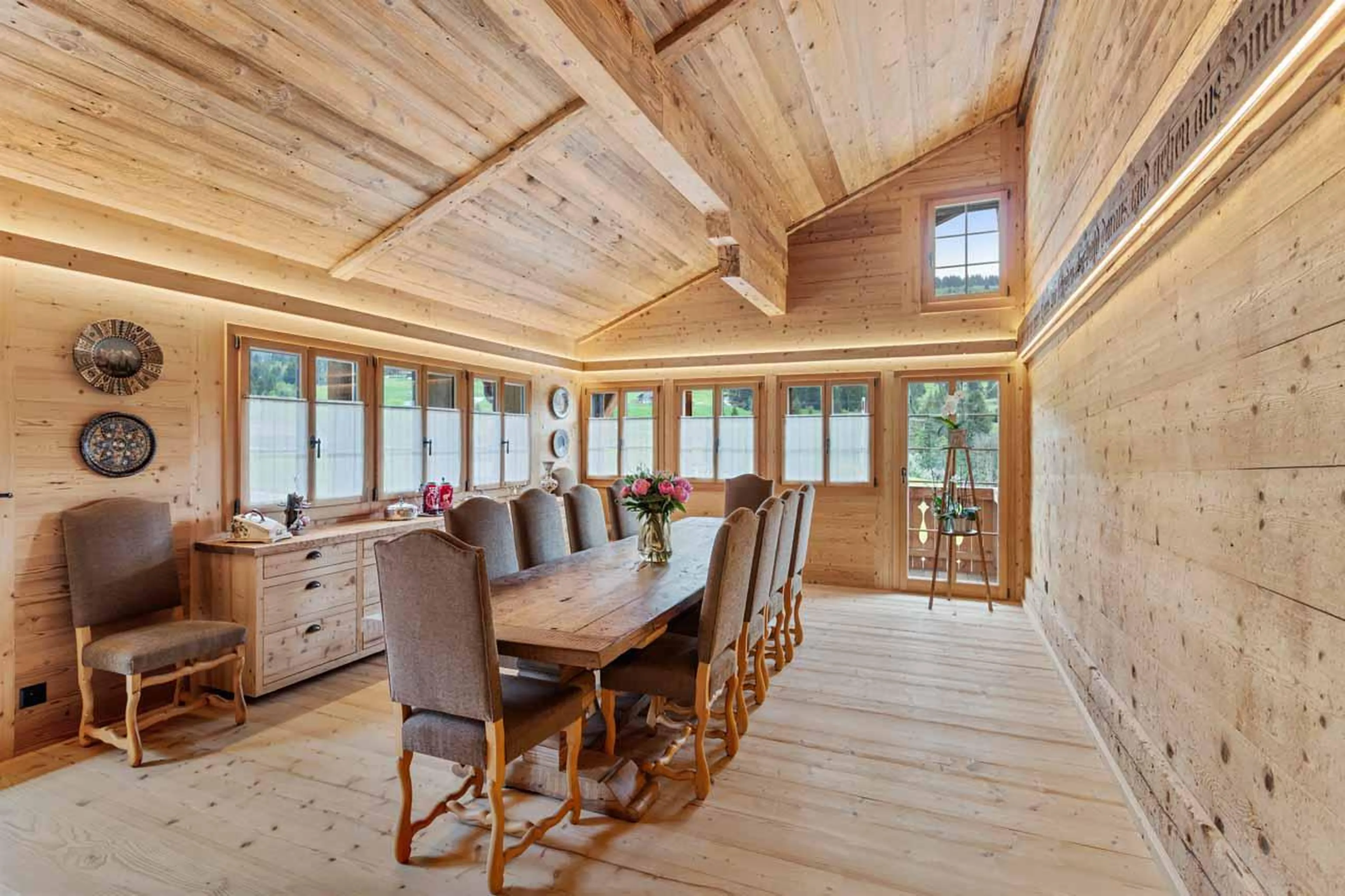 Dining room in Chalet 1808, Gstaad
