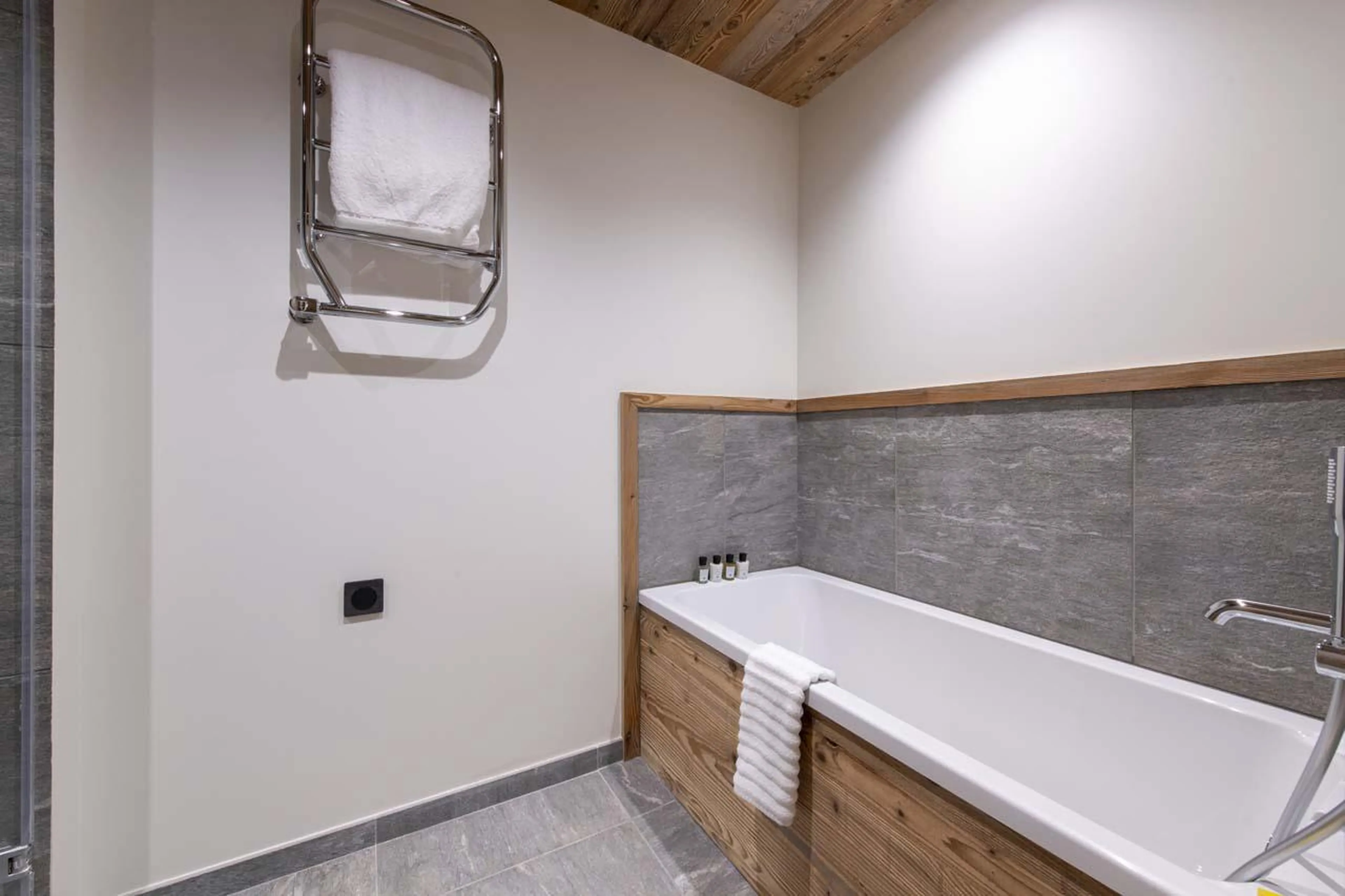 En-suite bathroom at Chalet 1855 in Val d'Isere