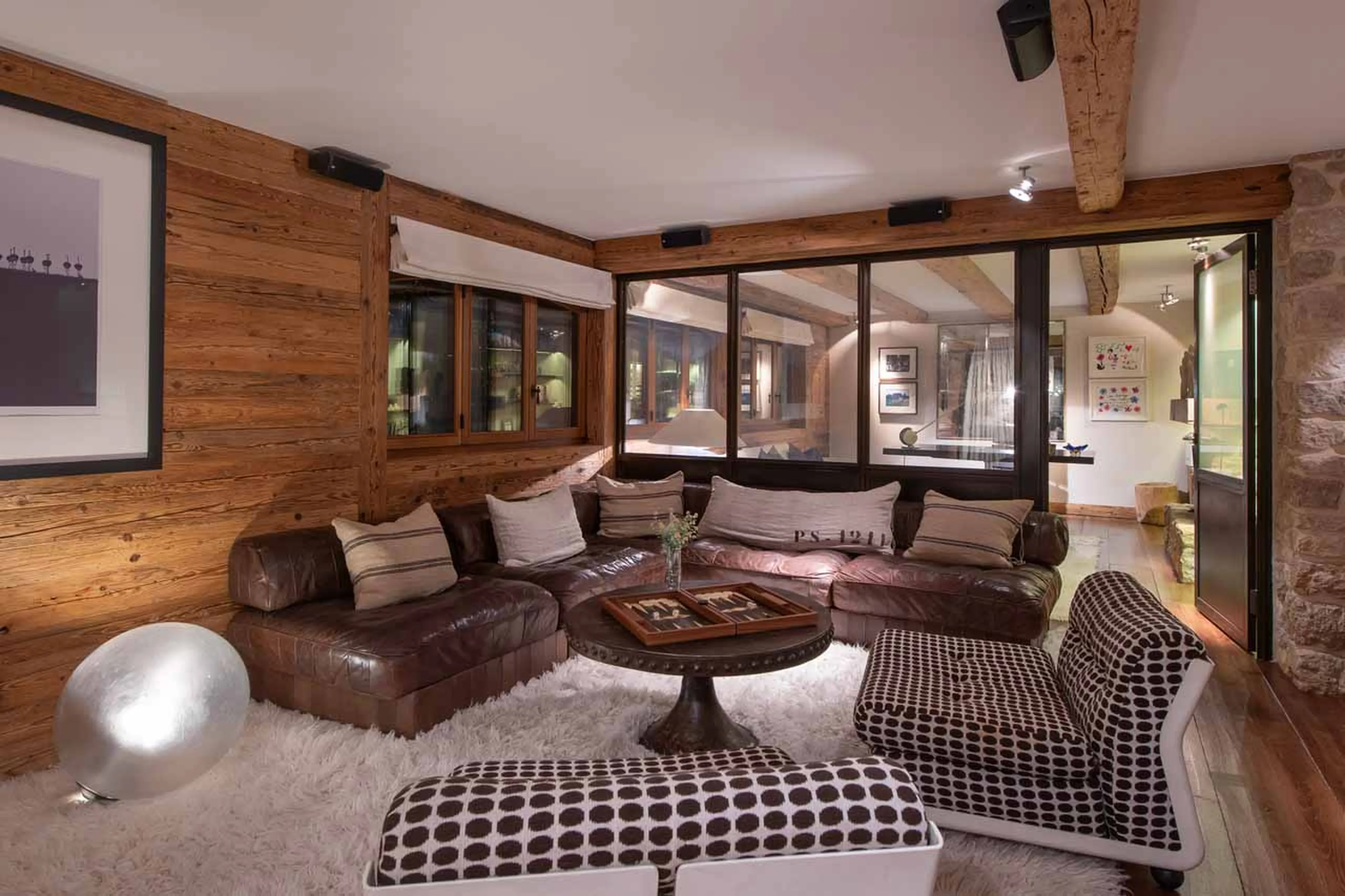 TV area in living room of Chalet 1936 in Verbier