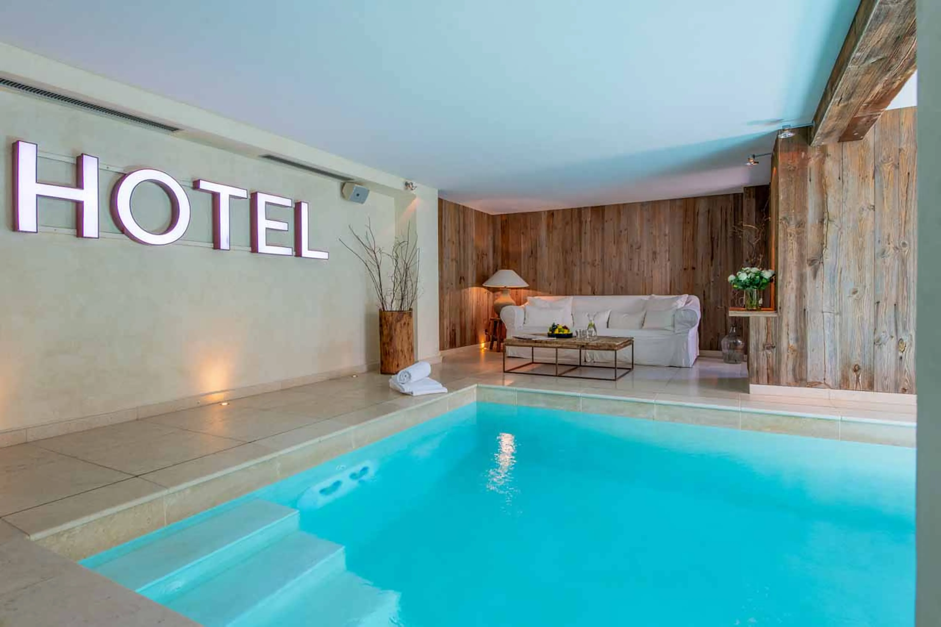 Indoor pool in Chalet 1936 in Verbier