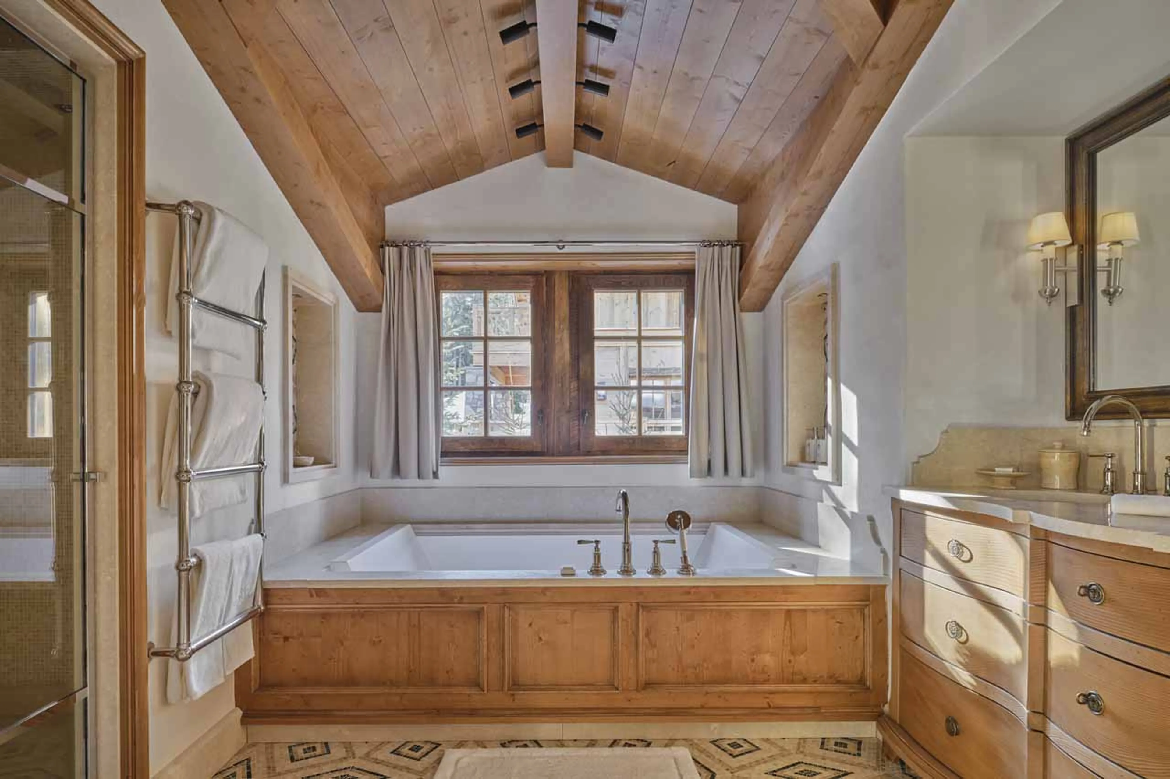 Bathroom one at Chalet Airelles 1946 in Courchevel 1850