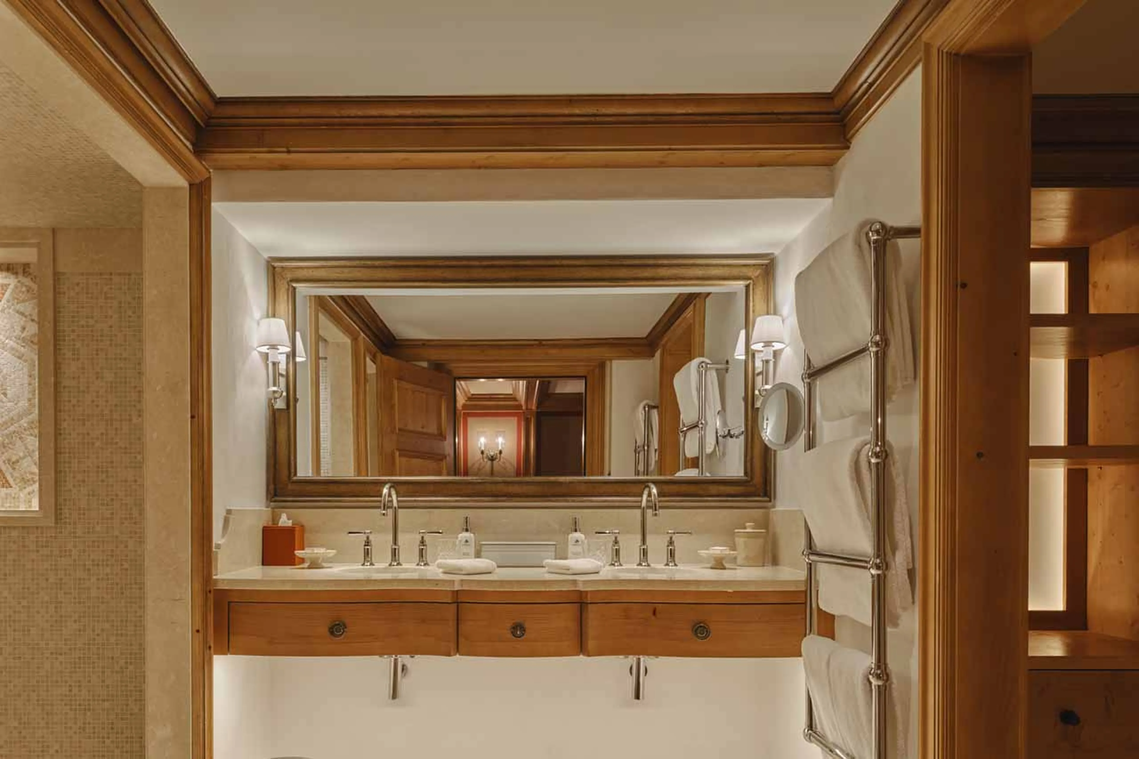 Bathroom five at Chalet Airelles 1946 in Courchevel 1850