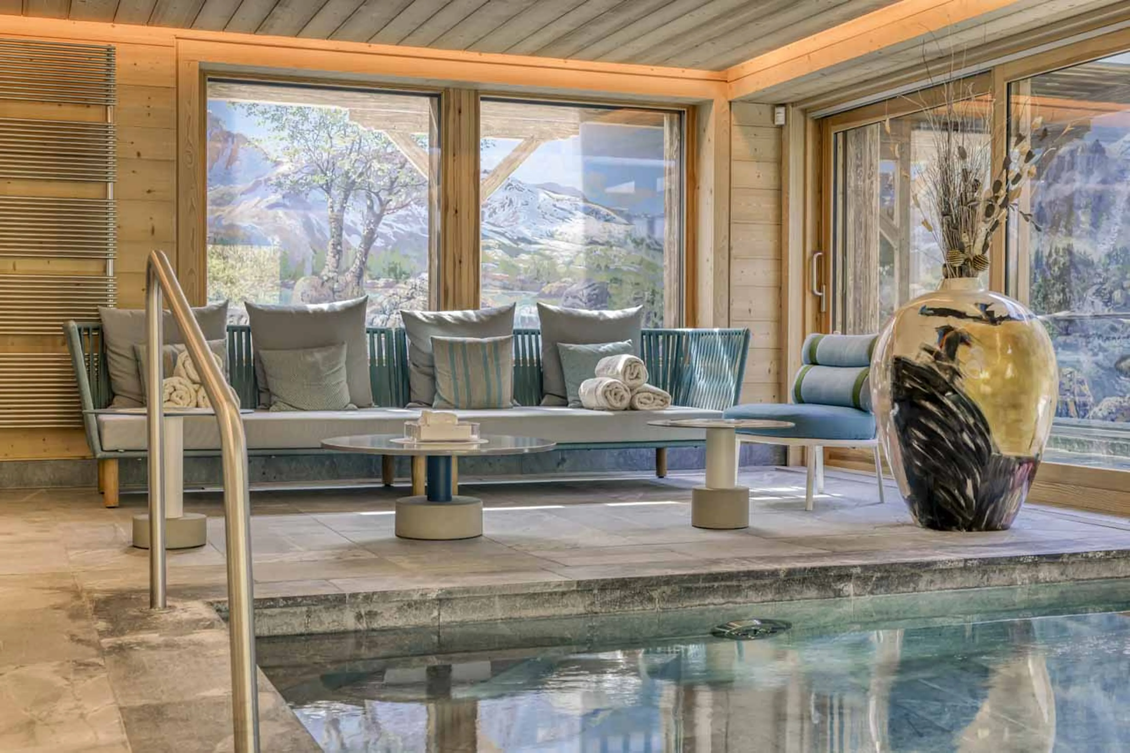 Spa pool loungers at Chalet 34 in Megeve