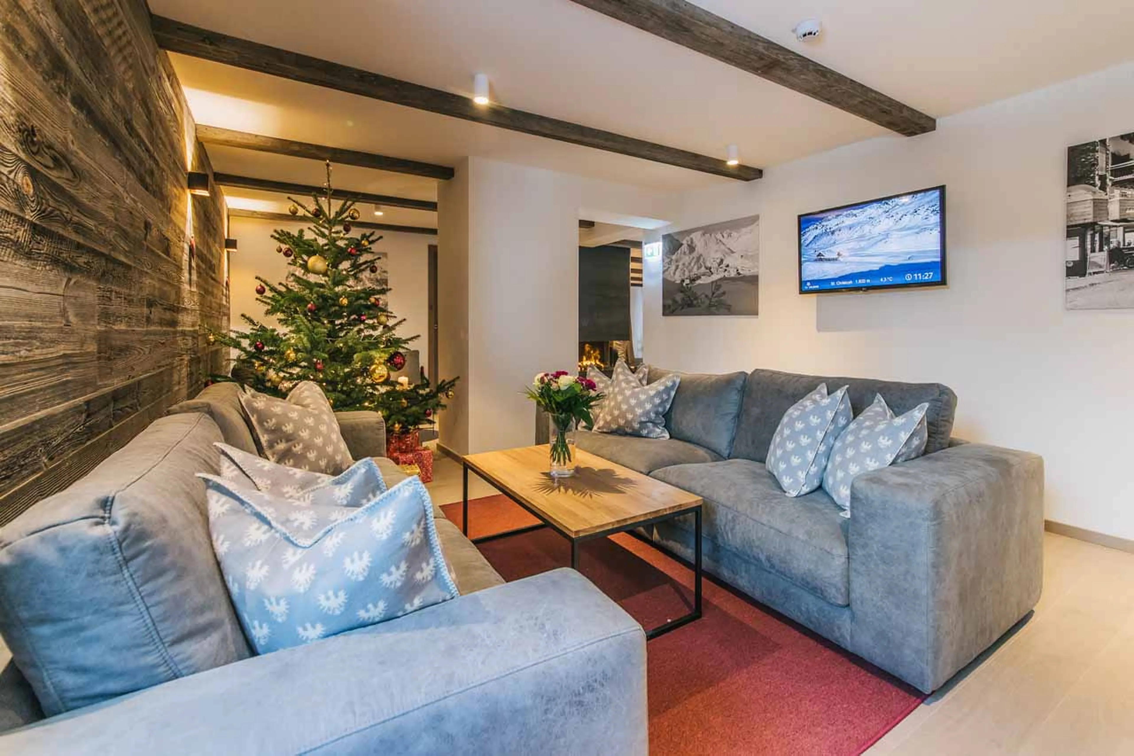 Lounge area at Chalet 47 in St Anton