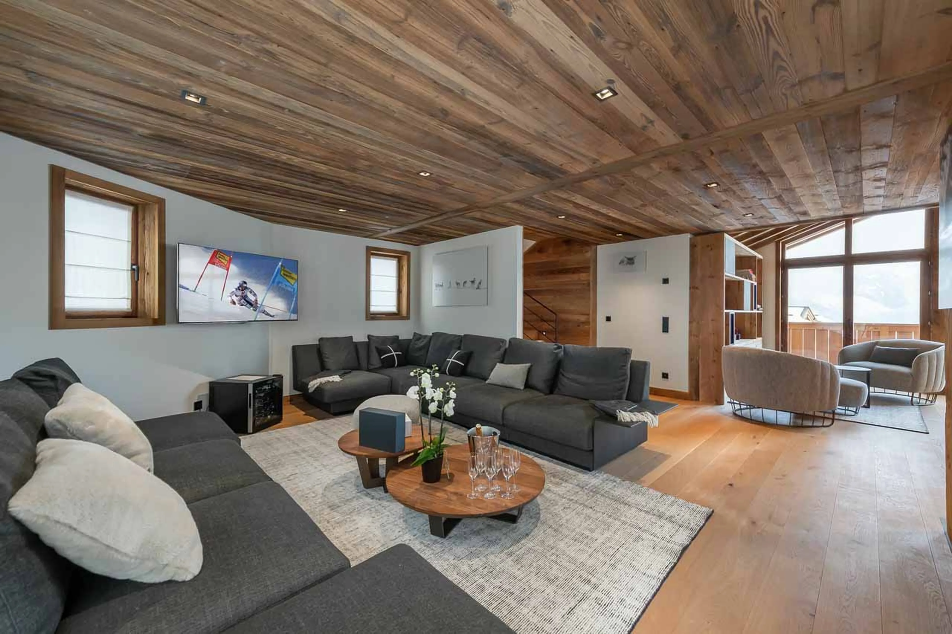 Open plan living area at Chalet CIUK in Courchevel 1550