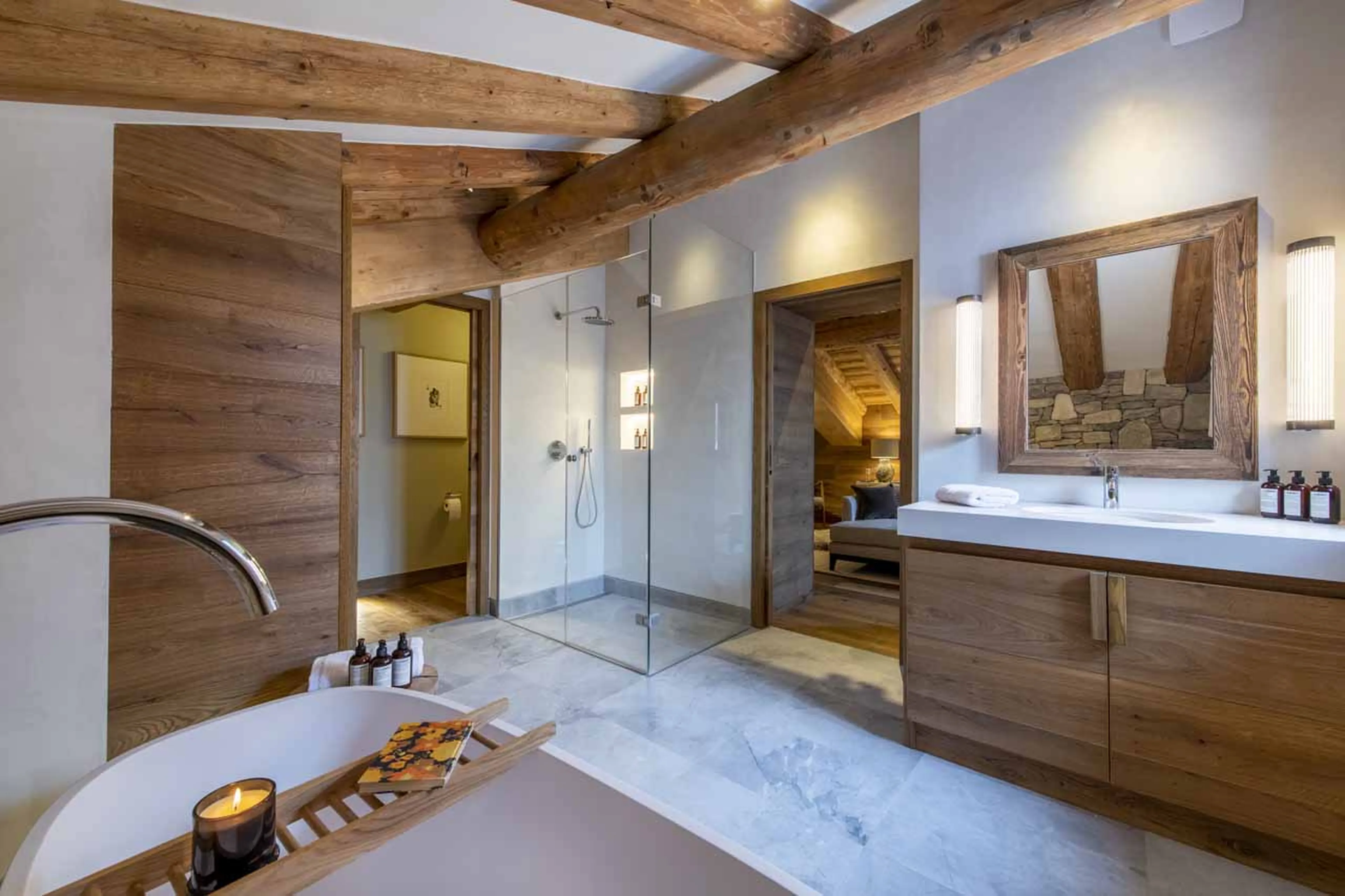 Bathtub & shower at Chalet Abade in Val d'Isere