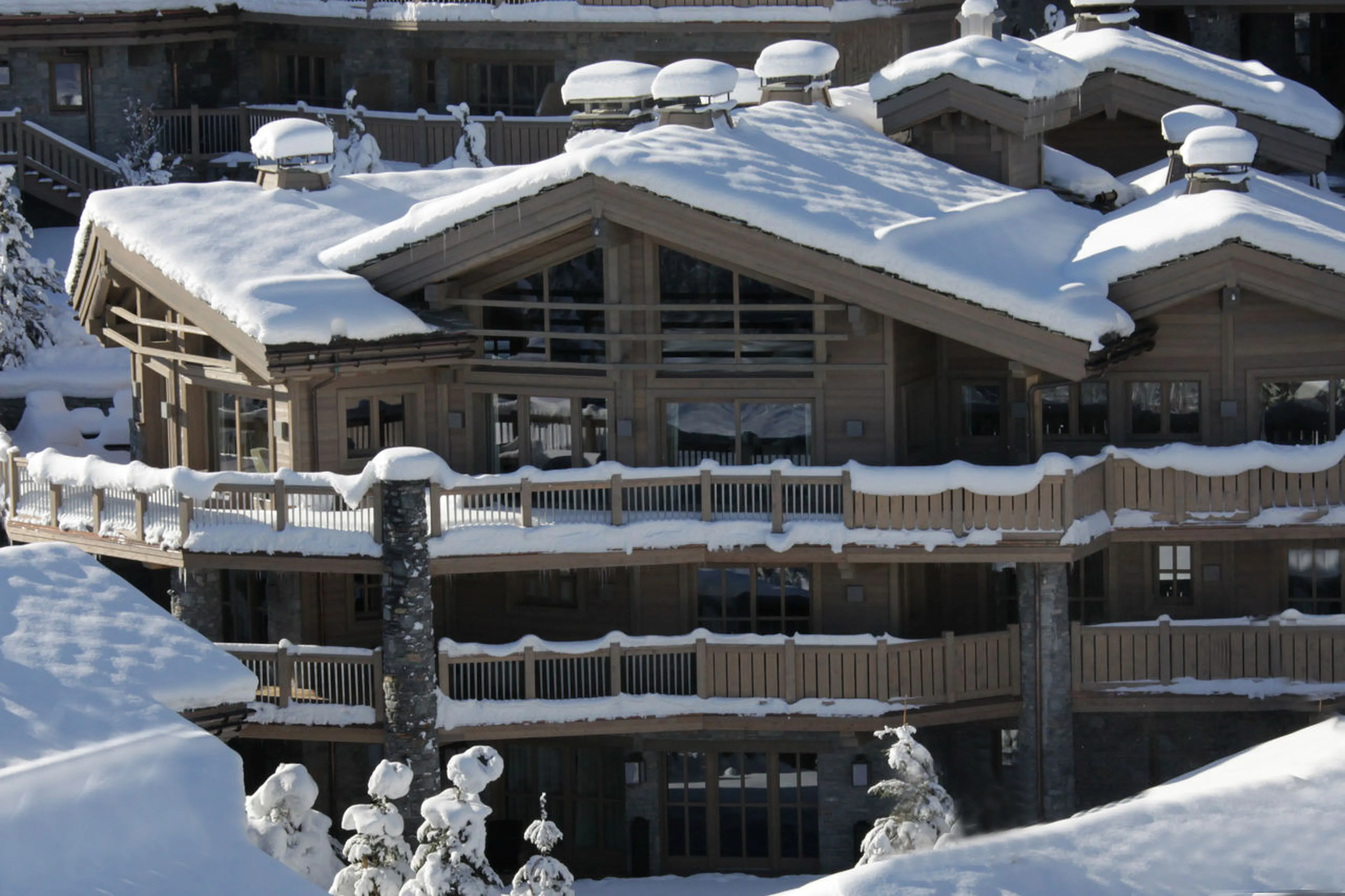 Ski in, ski out Chalet Abruzzes with superb view in Courchevel 1850