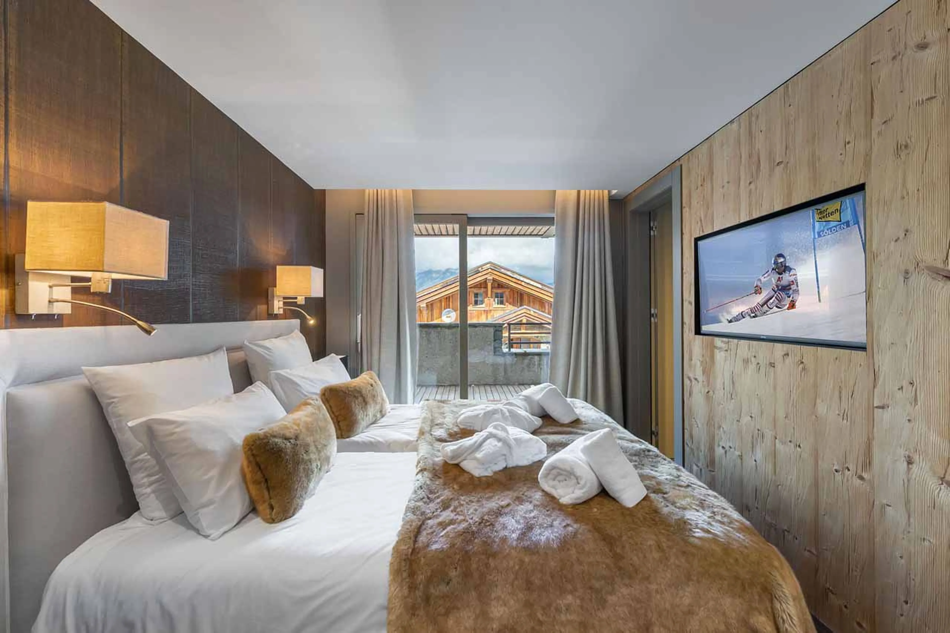 Double bedroom at Chalet Acelia in Courchevel 1550