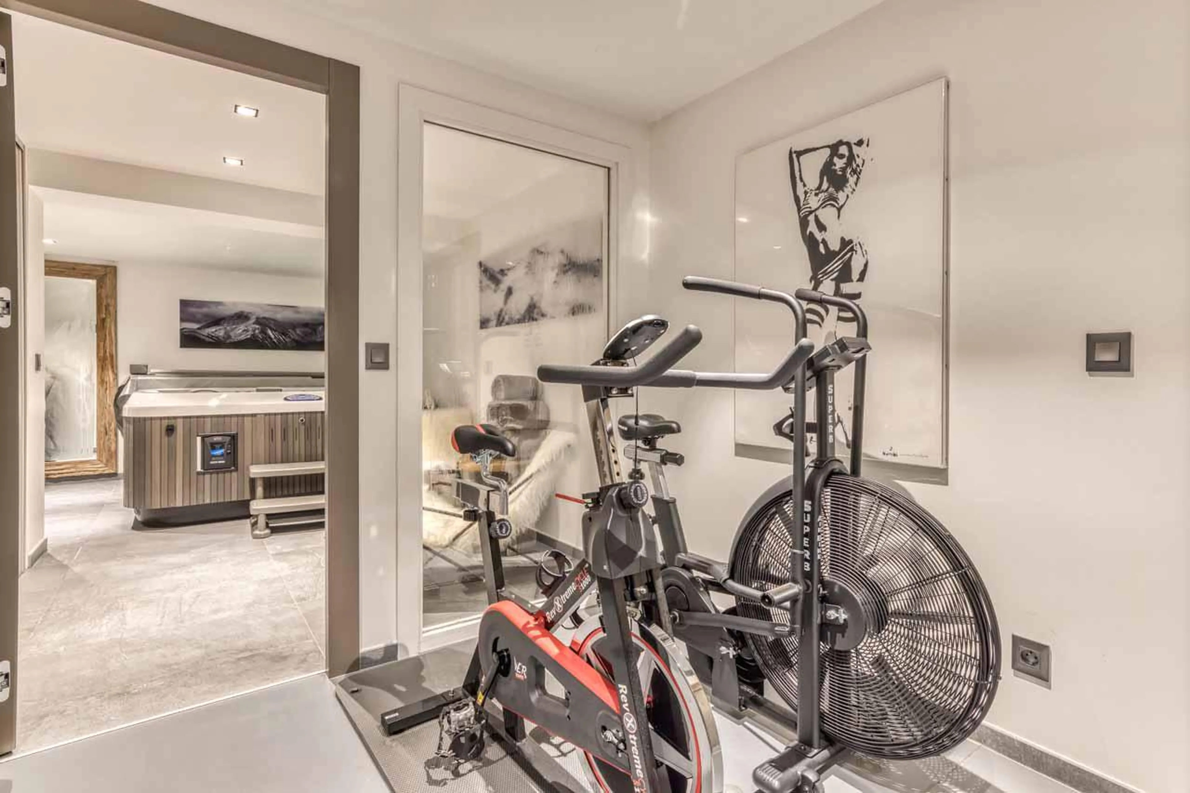 Ground floor space with gym and hot tub at Chalet Acelia in Courchevel 1550