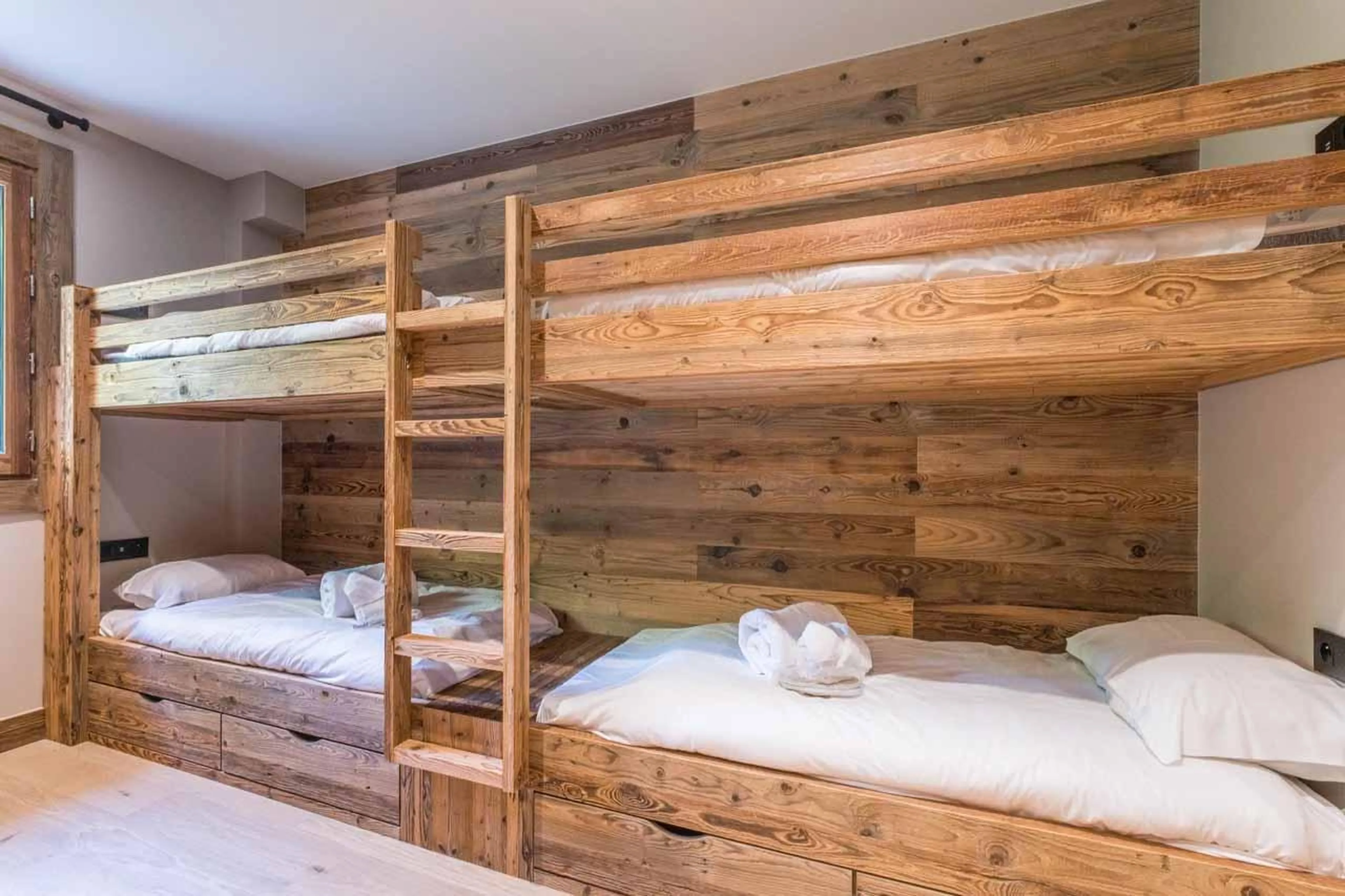 Two bunk beds in Chalet Acolou, Saint Martin de Belleville