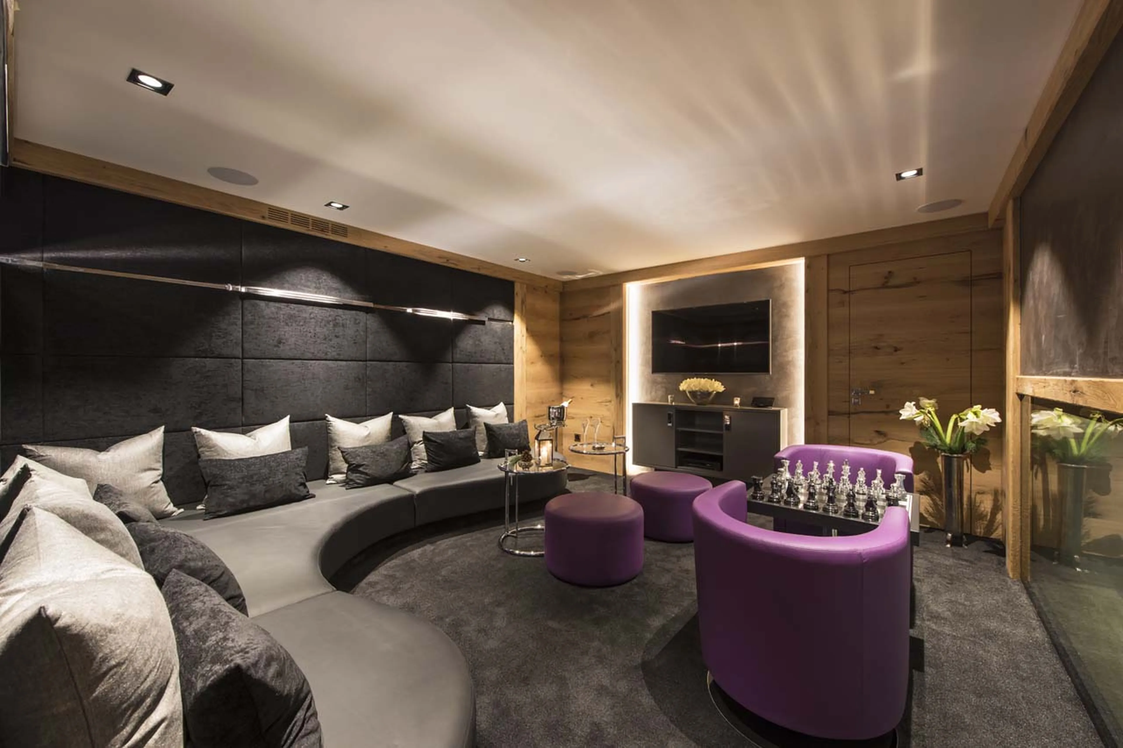 TV/playroom of Chalet Aconcagua in Zermatt