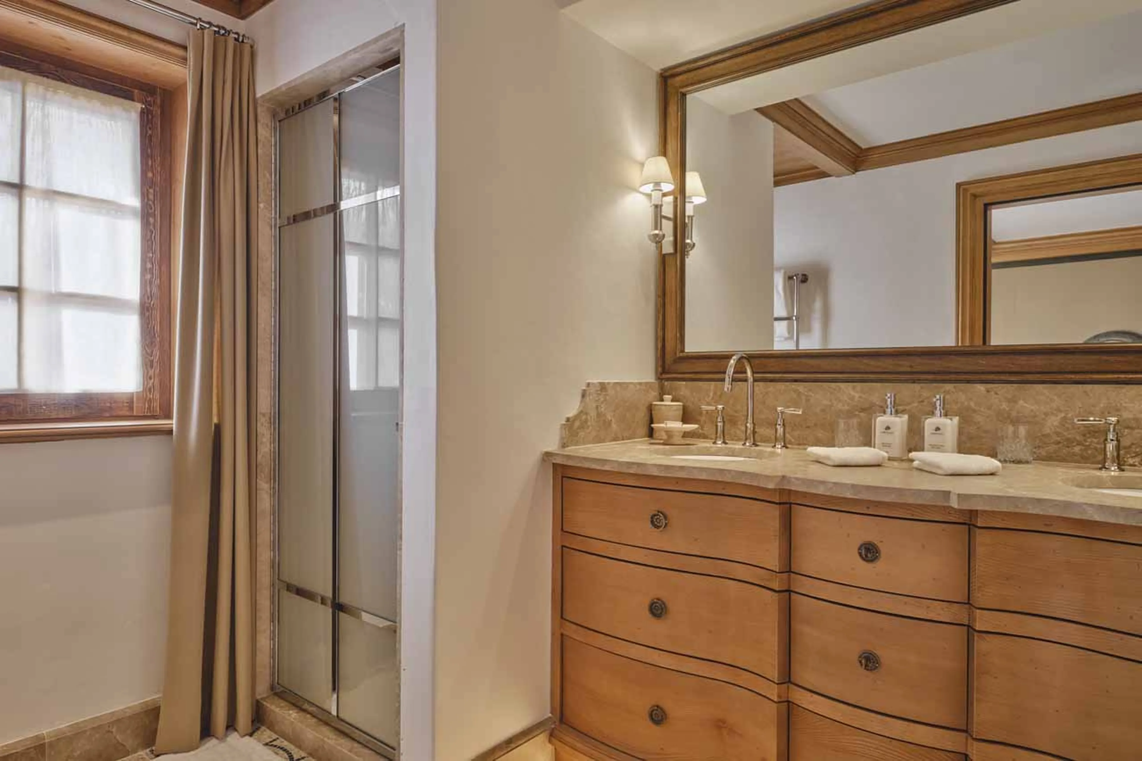 Shower room at Chalet Airelles 1992 in Courchevel 1850