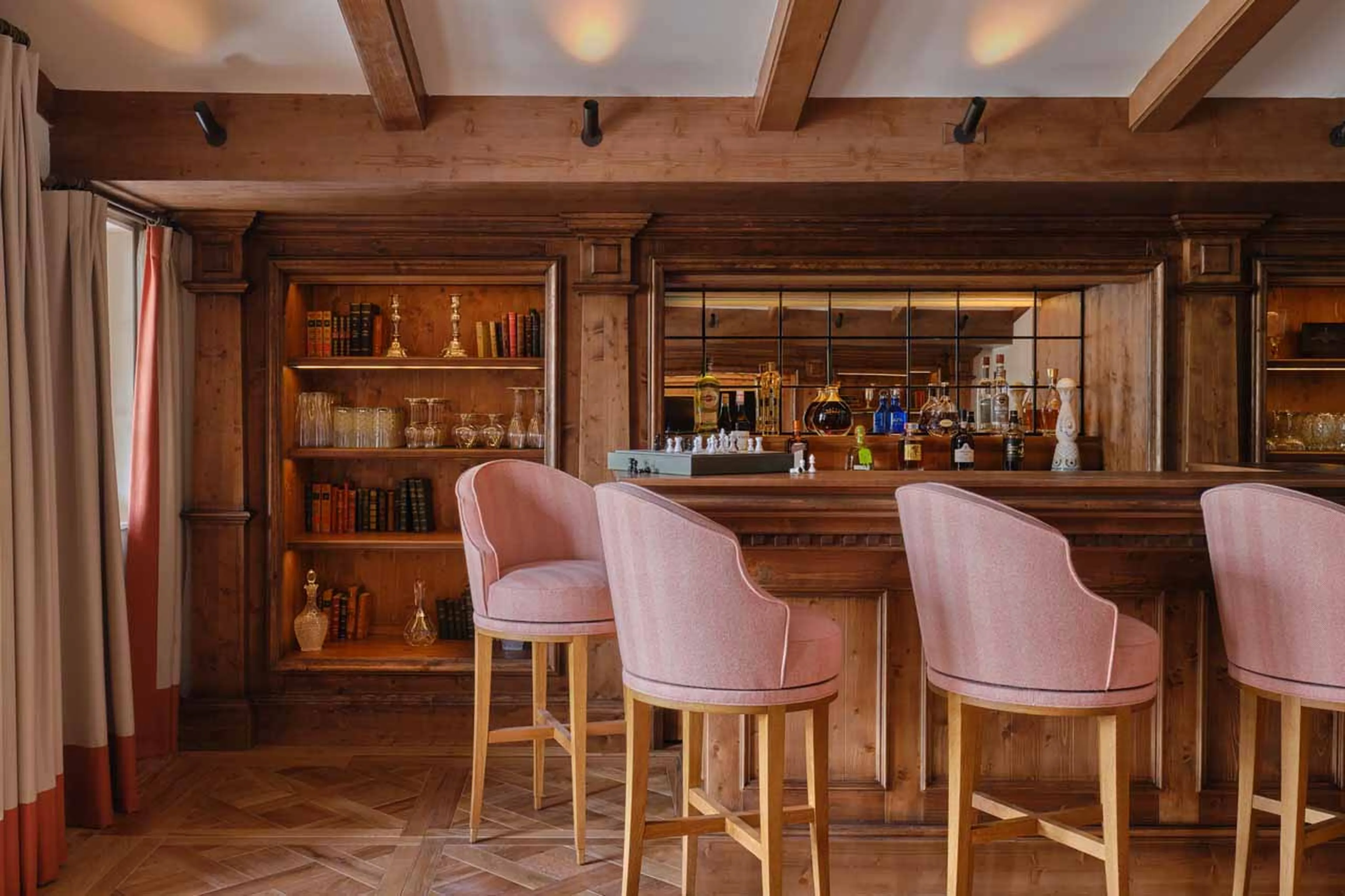 Bar at Chalet Airelles 1992 in Courchevel 1850