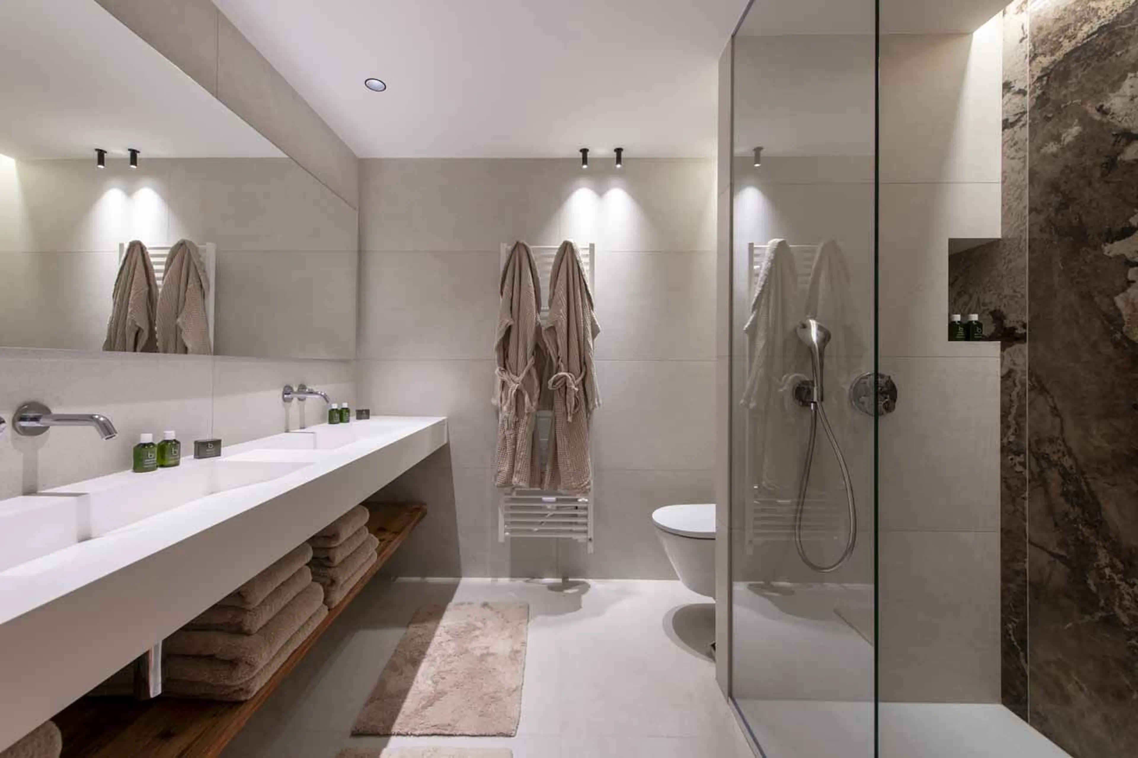 Bedroom 5 en-suite at Chalet Alena in Les Gets
