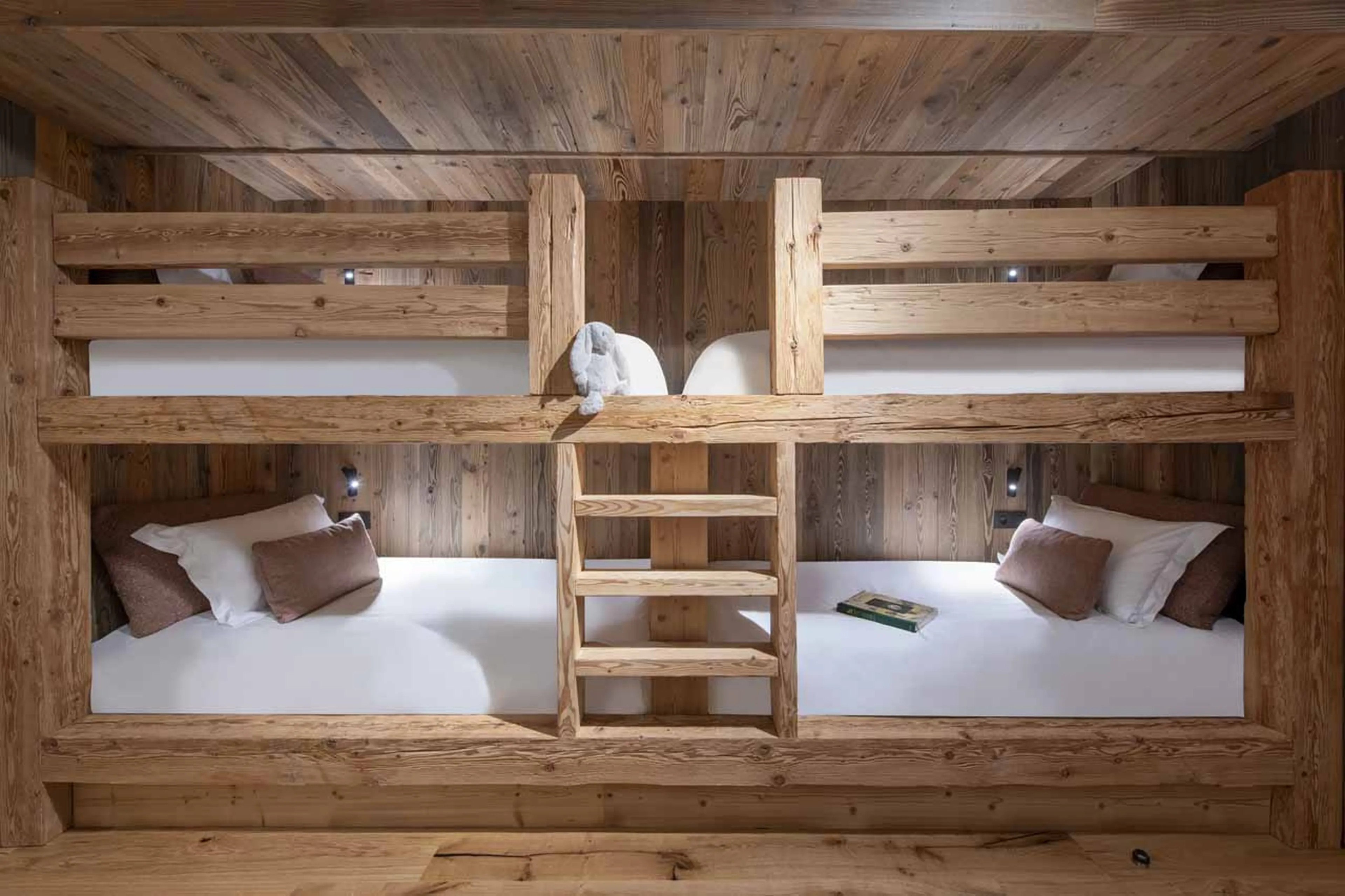 Bedroom 6 bunk beds at Chalet Alena in Les Gets