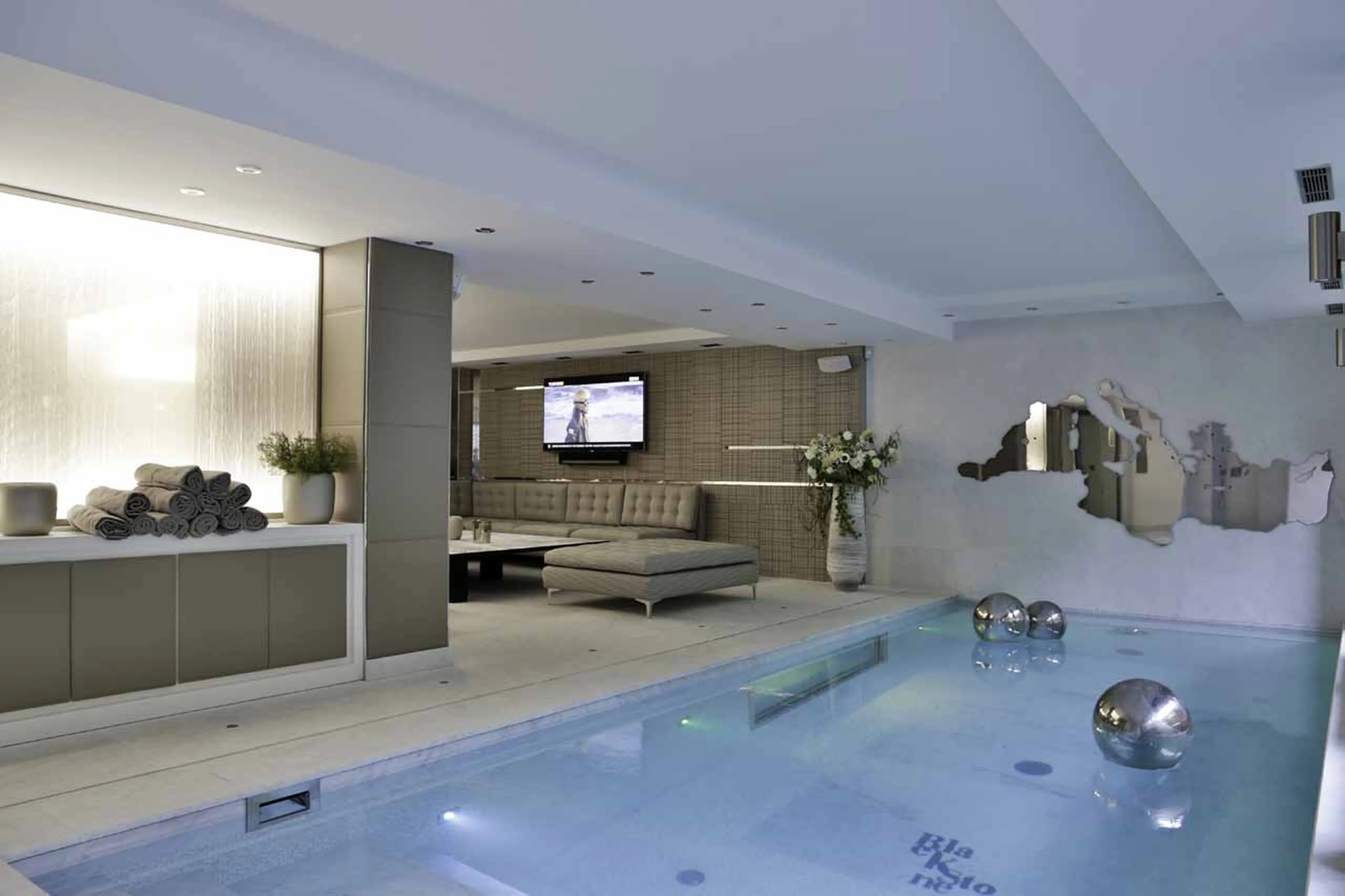 Spa swimming pool at Chalet Alexandra in Megeve