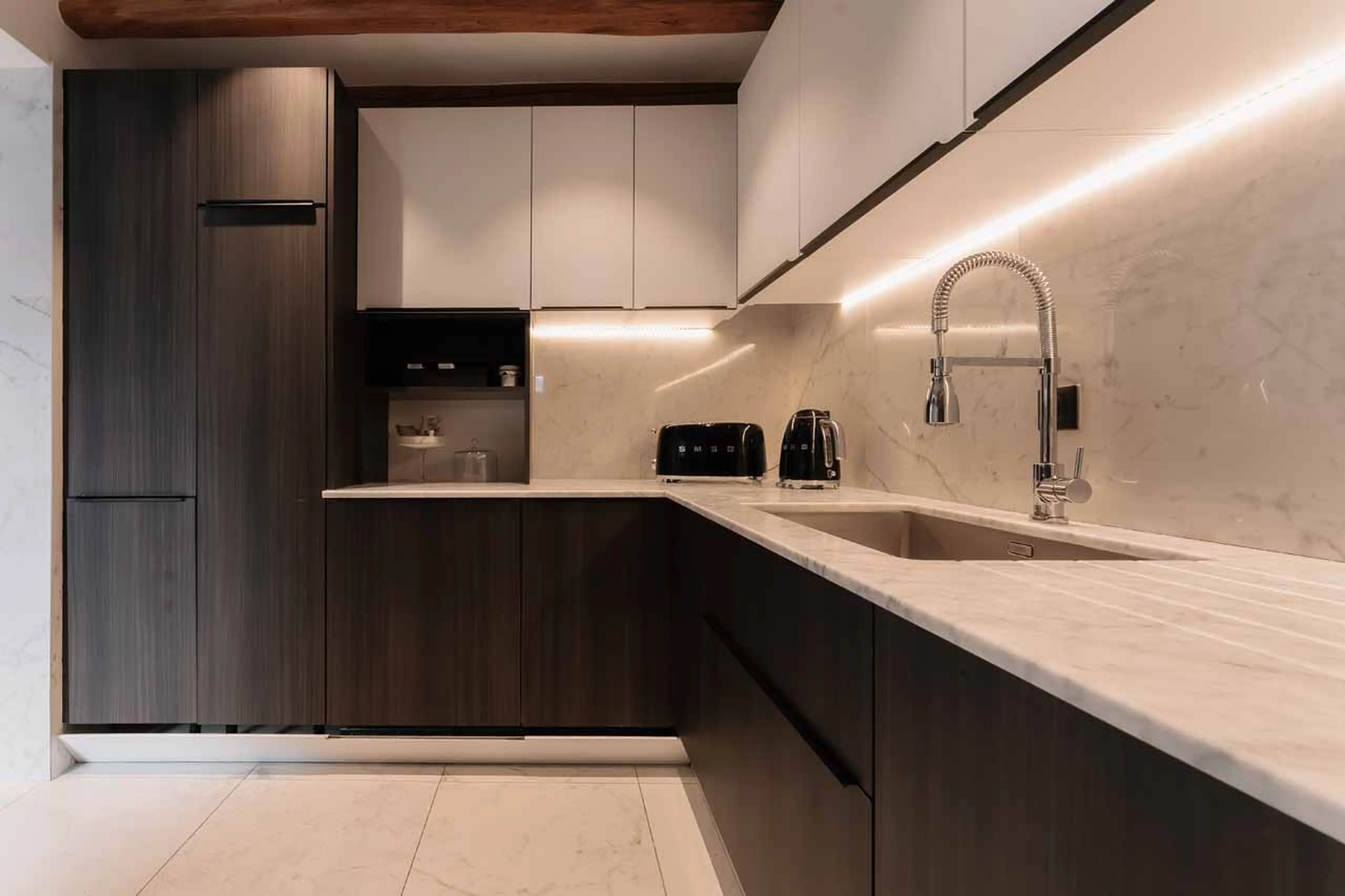 Modern kitchen at Chalet Alice in Val d'Isere