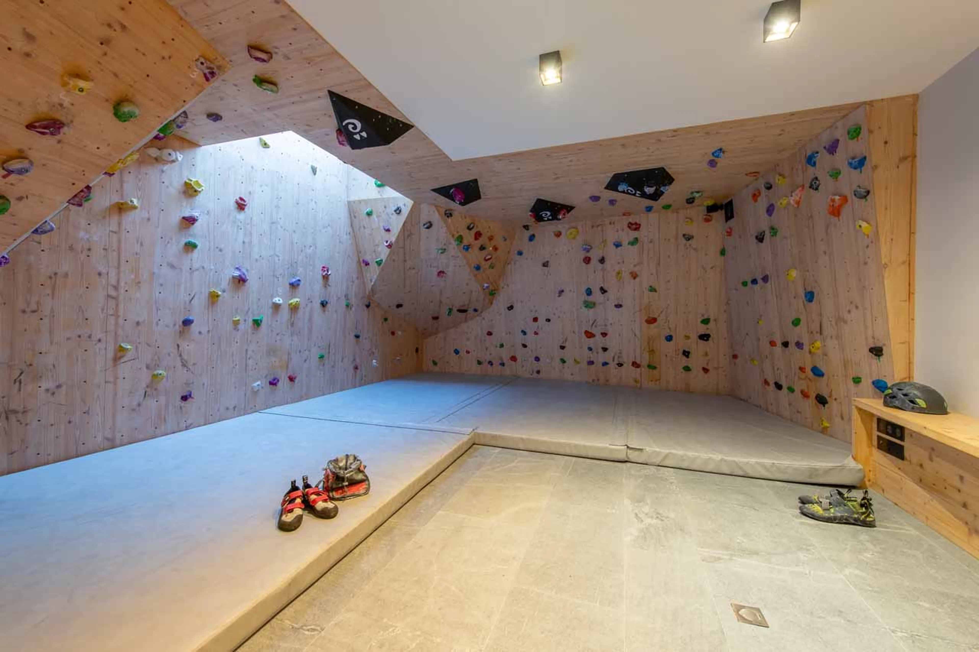 Indoor climbing wall at Chalet Alpaca in Meribel