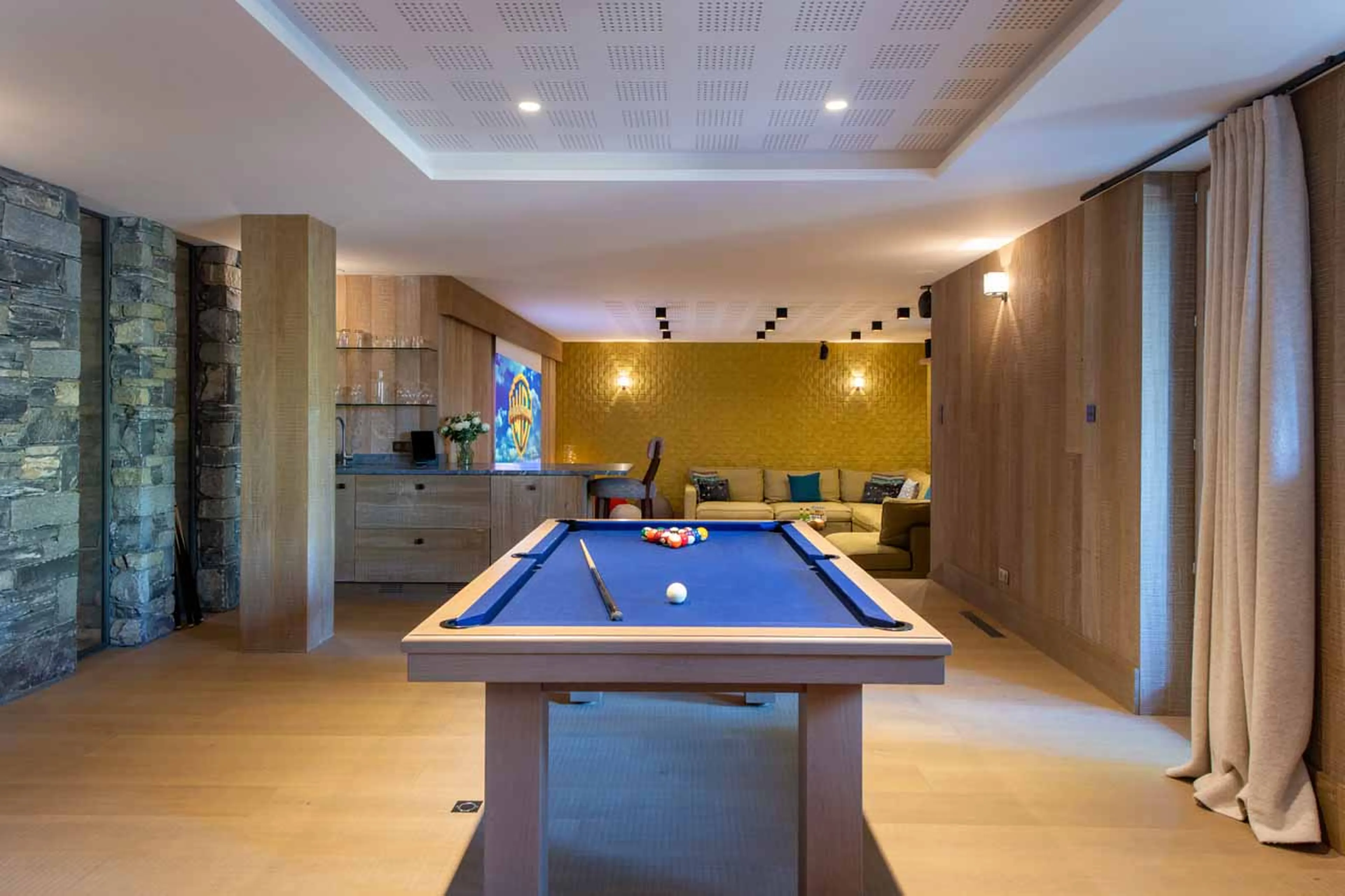 Games room and cinema room at Chalet Alpaca in Meribel