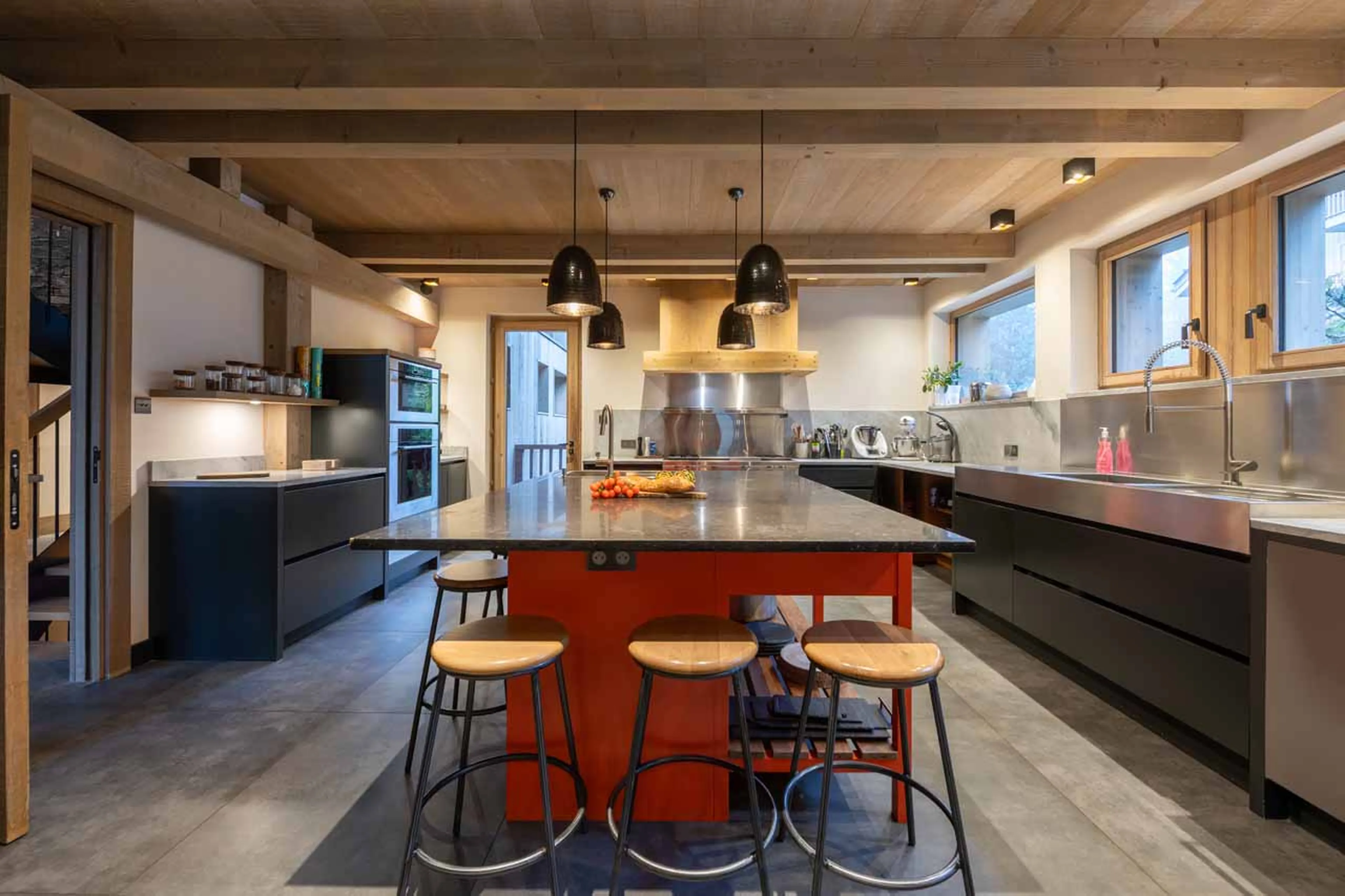 Well-equipped kitchen at Chalet Alpaca in Meribel